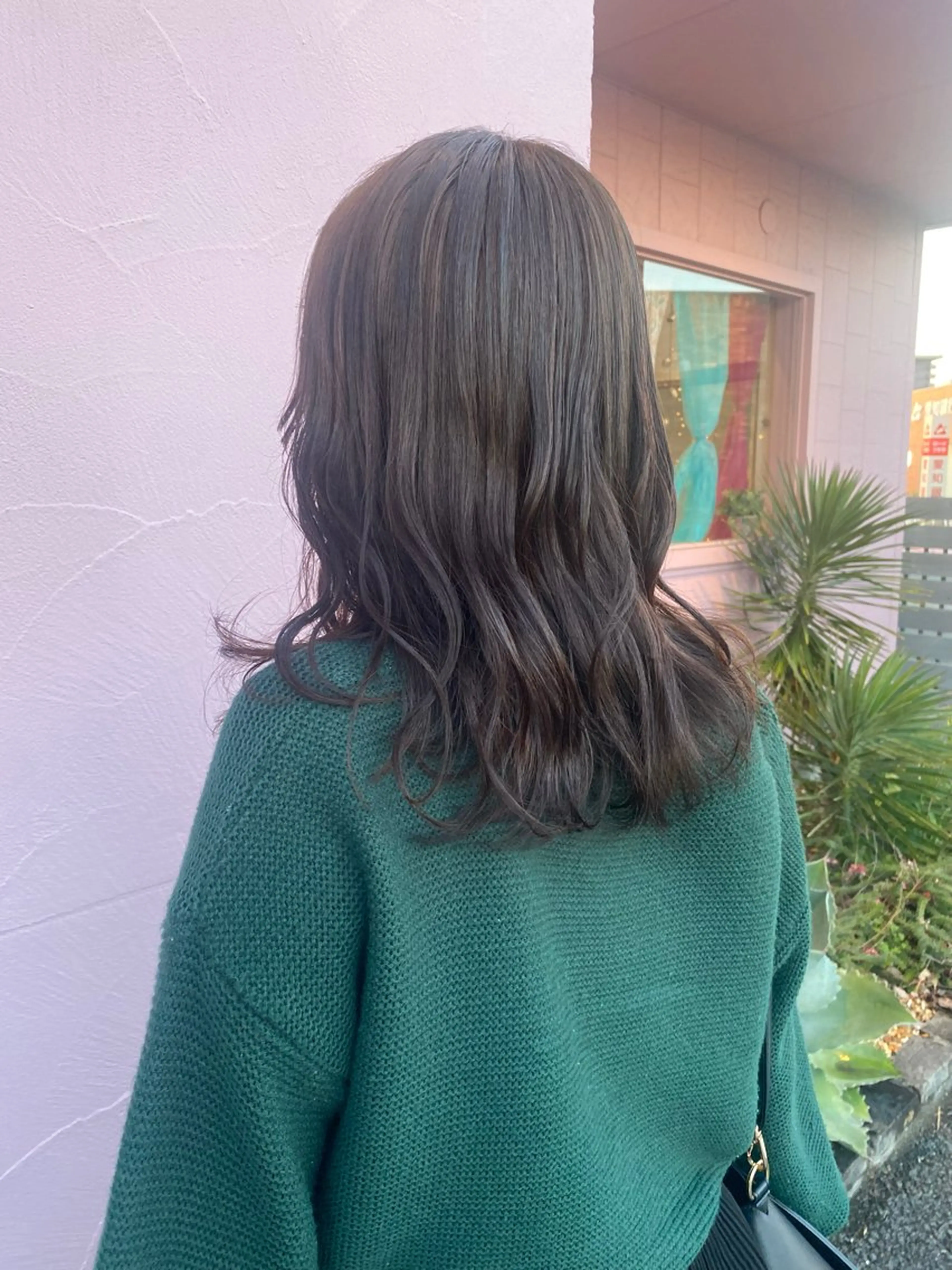 セミロング あいさ🤍ムラ無しカ ラー🤍のヘアスタイル