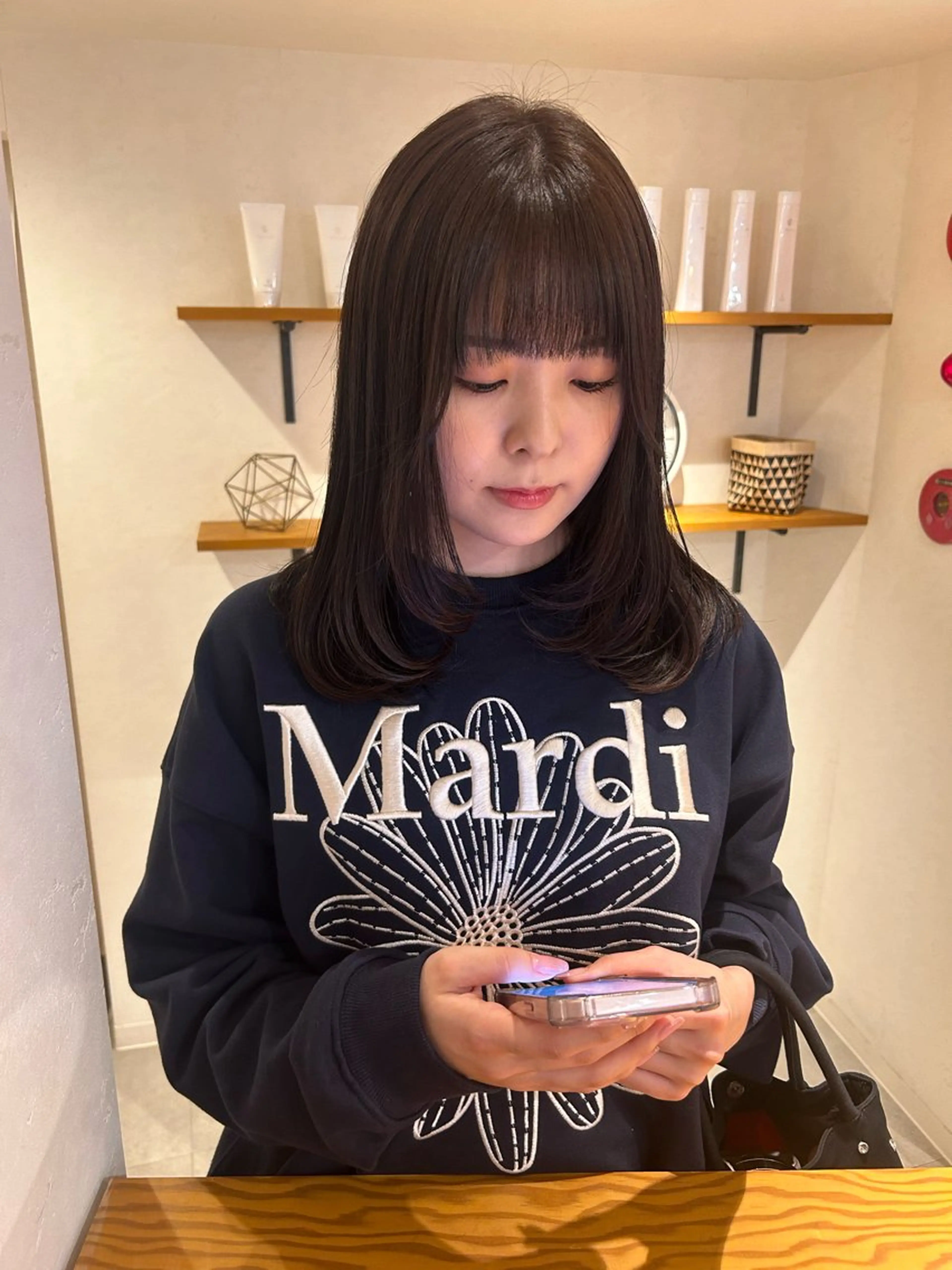 ミディアム 女性専用サロン iiro所属・hina/透明感🍒 【元町】のヘアスタイル