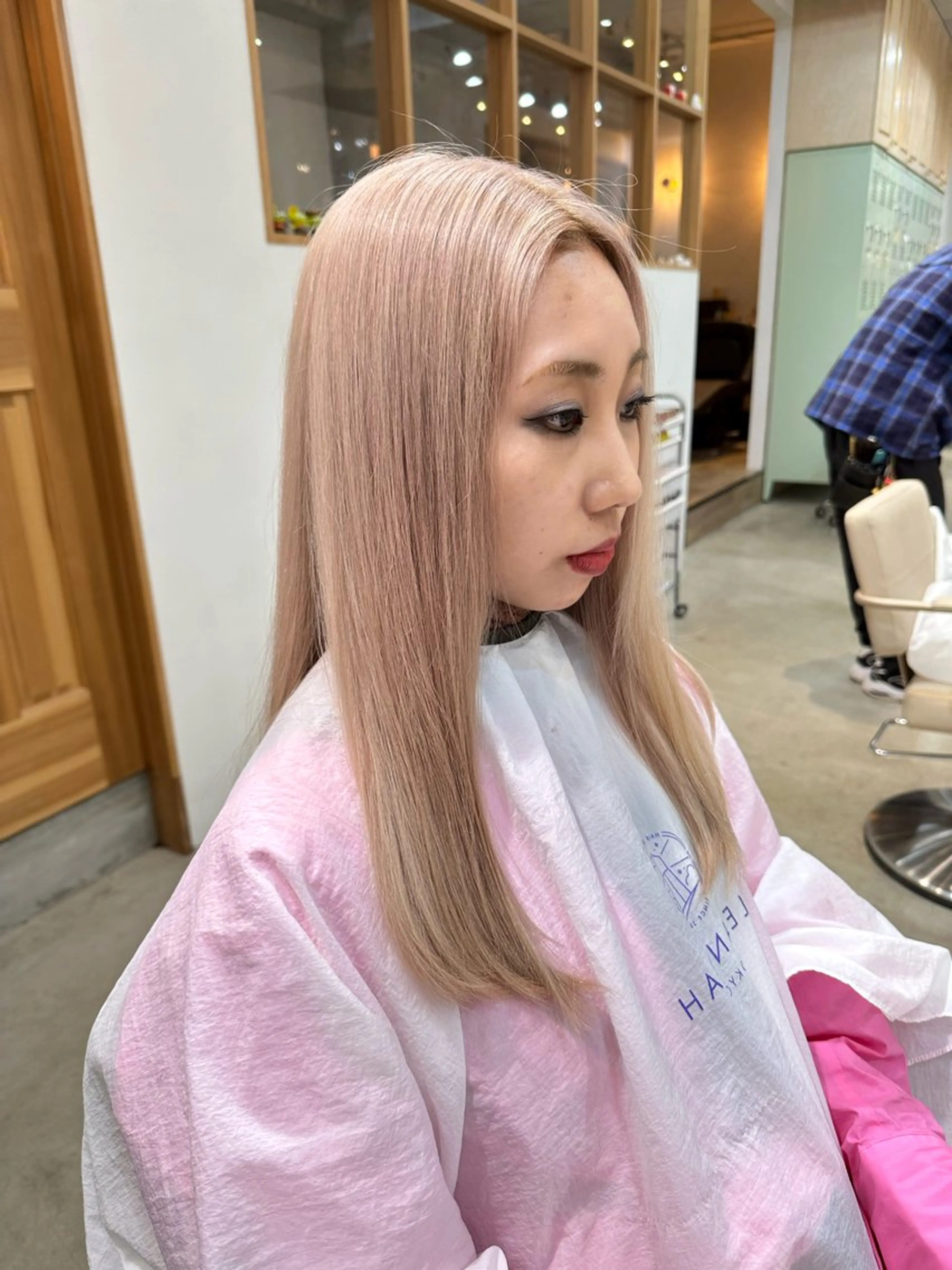 ロング カラー ヘアカラー トリートメント 新宿ケアブリーチ 稲垣颯太のヘアスタイル