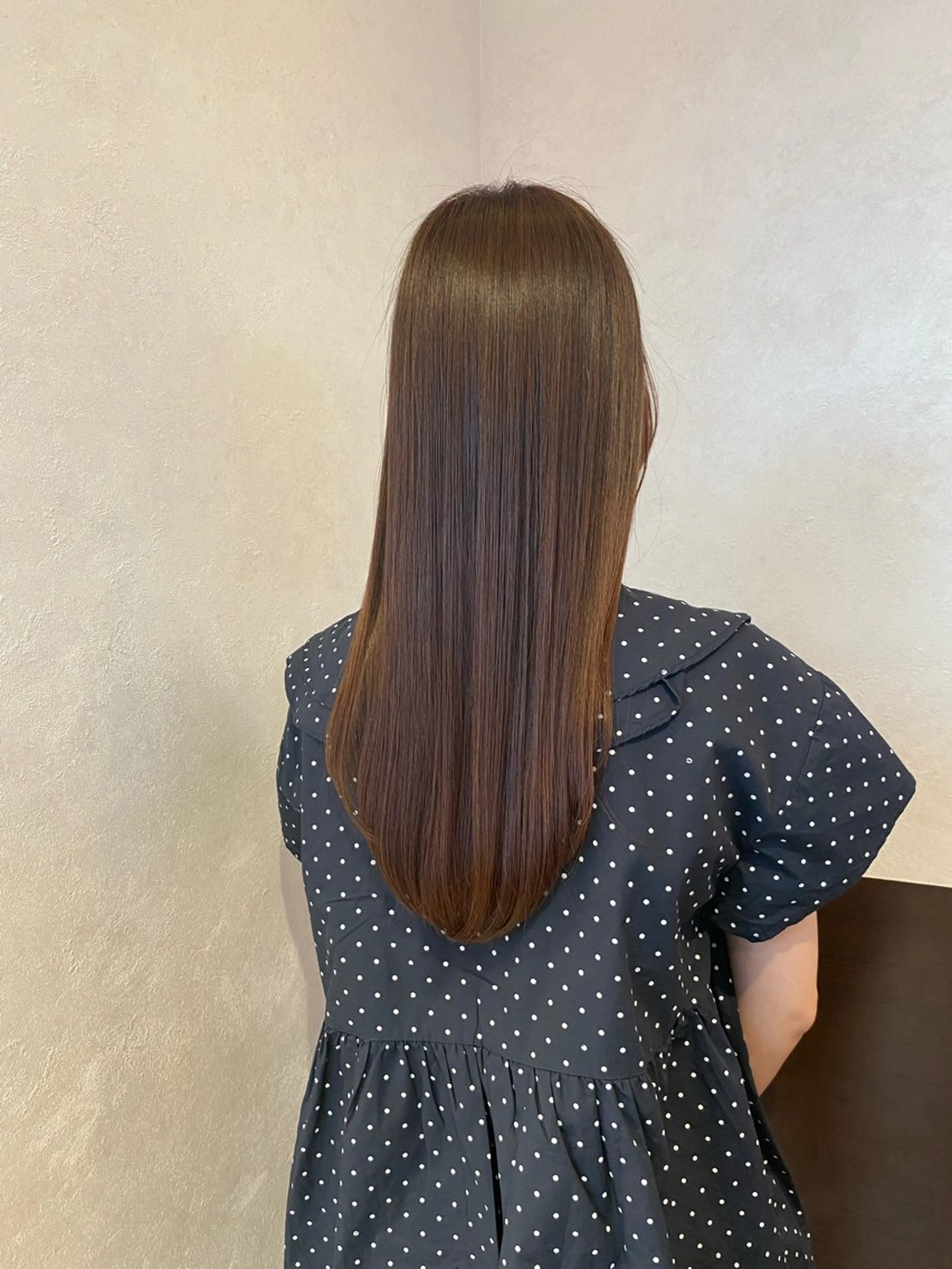 ロング 他店で断られた方歓迎 ブリーチ縮毛矯正のヘアスタイル