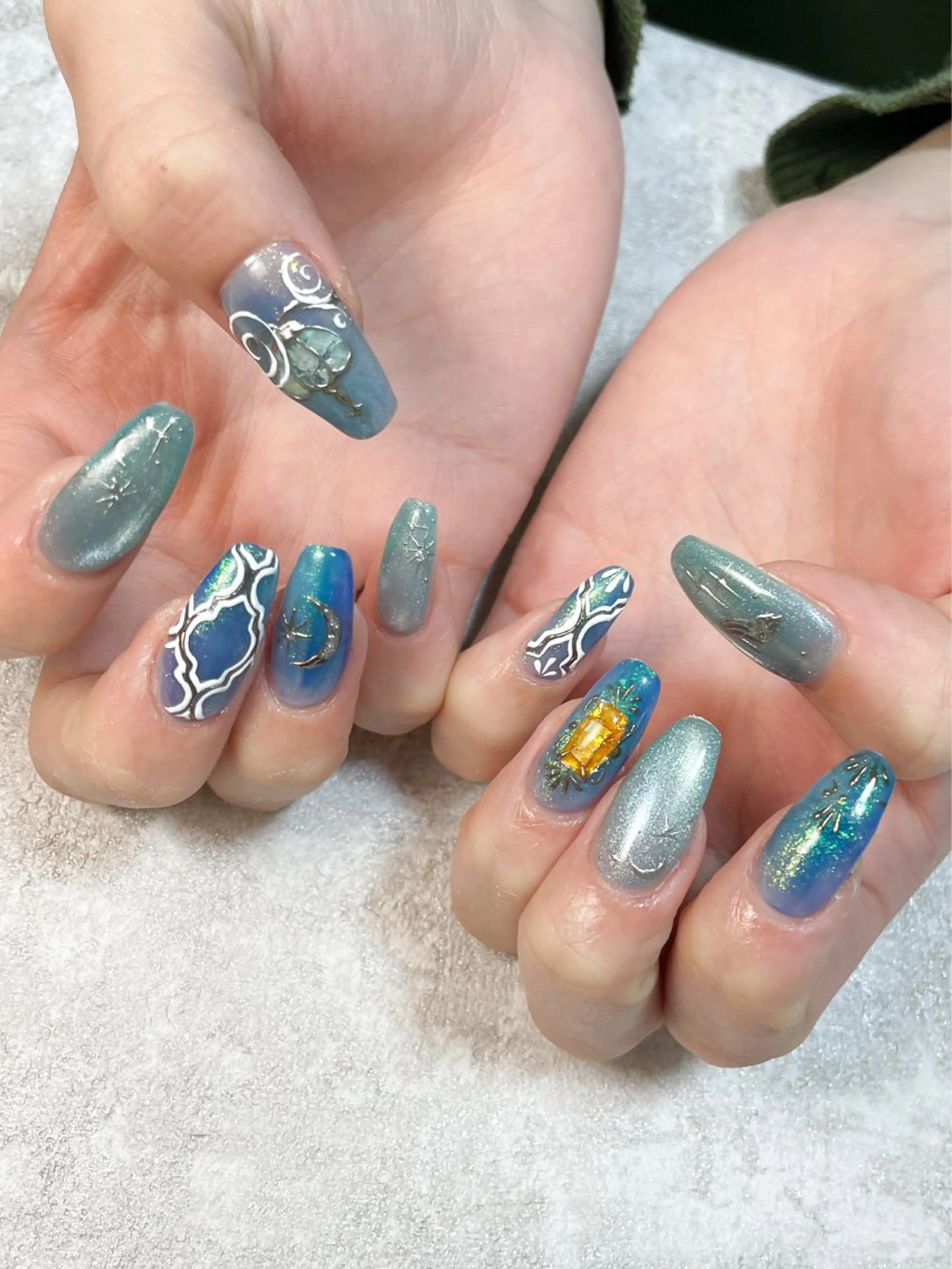 ネイル ハンドネイル atelier　FIORITURA所属・FIORITURA aiのネイルデザイン