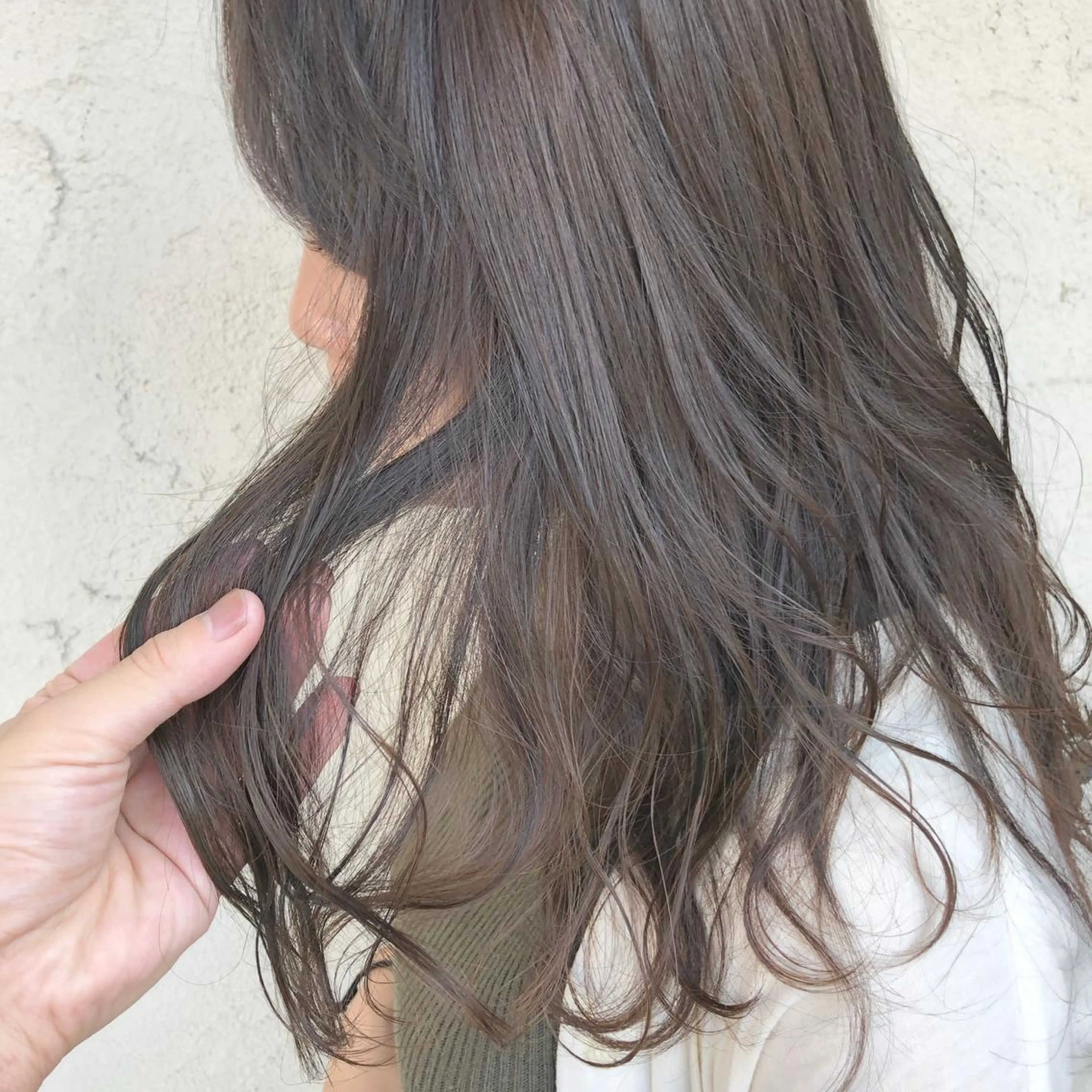 セミロング カラー アディクシーカラー ブリーチ 透明感カラー ブリーチなしカラー ヘアカラー トリートメント ヘアセット 艶髪育成サロン 京橋　shinのヘアスタイル