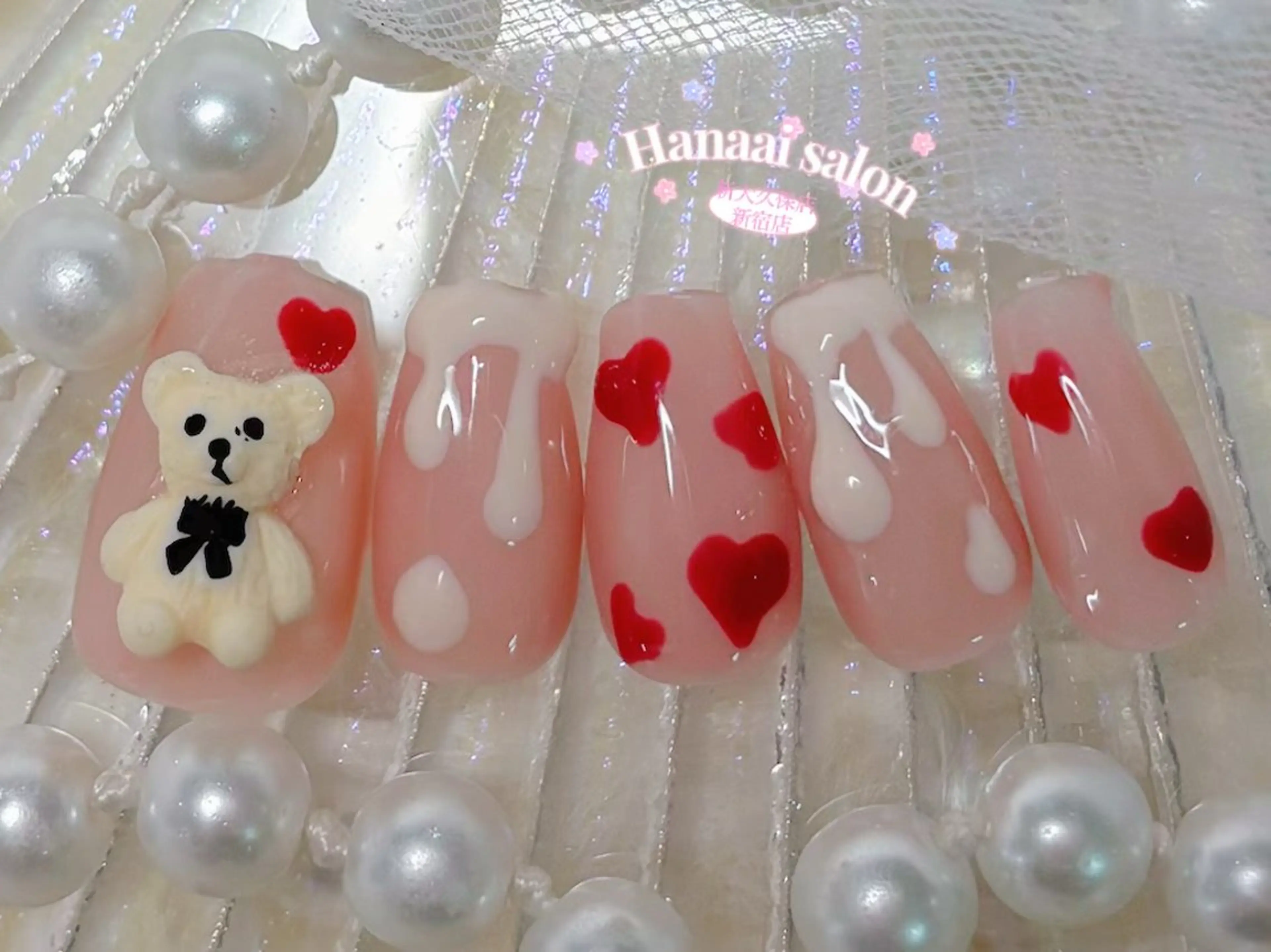 ネイル ジェルネイル 韓国ネイル ピンク バレンタイン ワンホンネイル Hanaai Salon新宿店のネイルデザイン