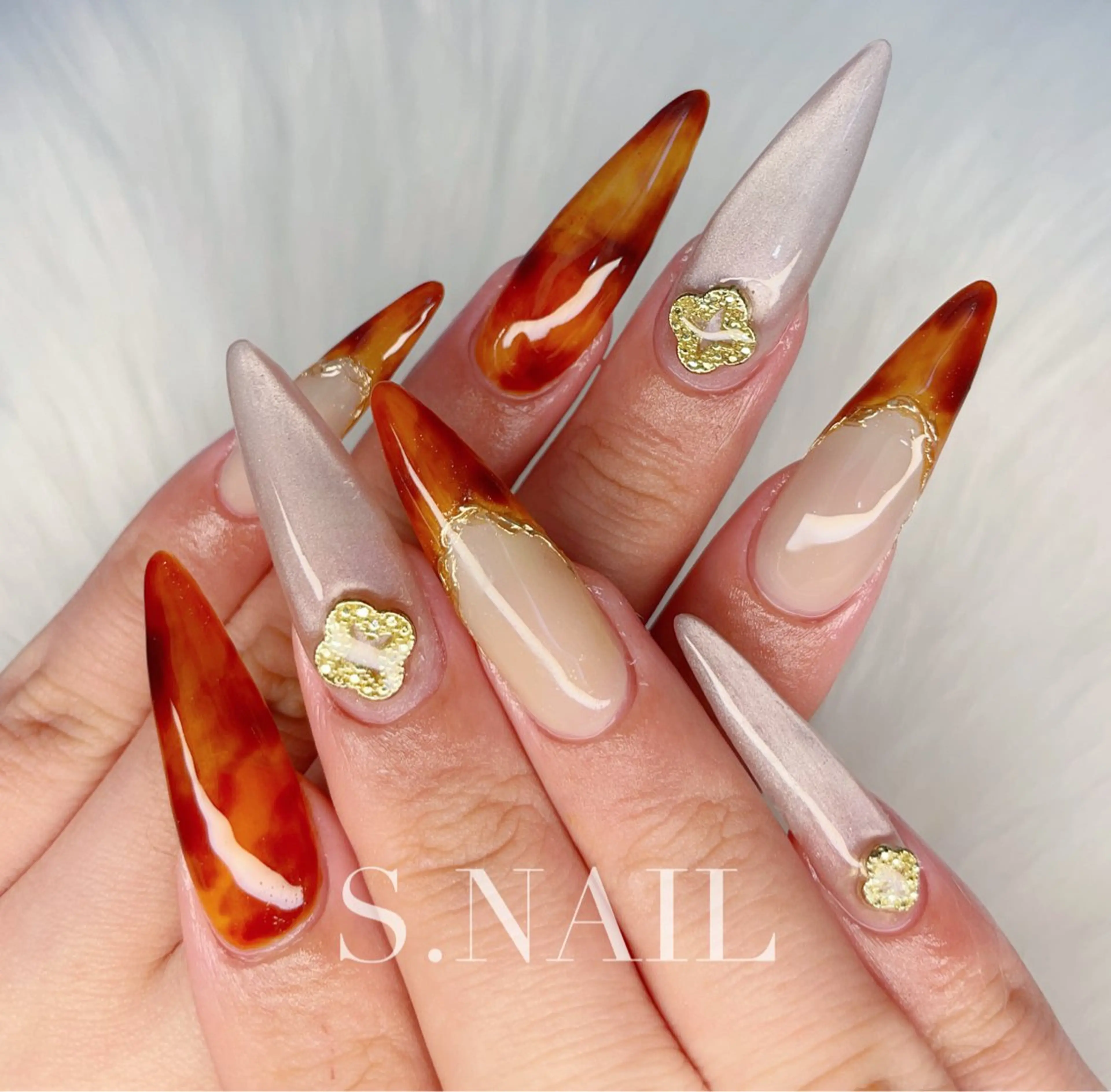 ネイル べっ甲ネイル フレンチネイル ハンドネイル S♡NAIL所属・S.NAIL Suuのネイルデザイン