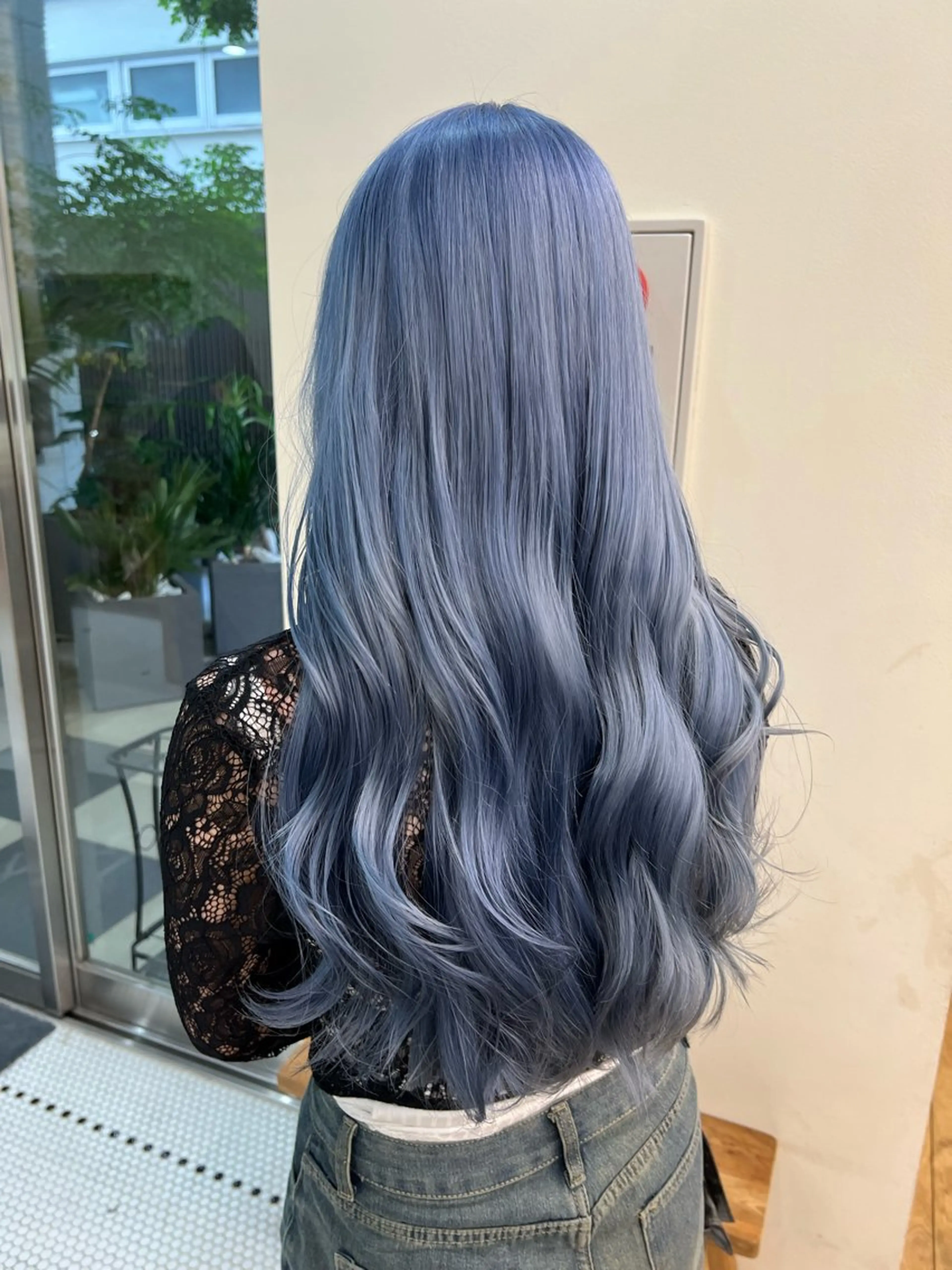 ロング カラー ブリーチ ブルーカラー ケアブリーチ シルバー トリートメント カット ヘアカラー トリートメント belle   表参道　terrace所属・抜きっぱなしブロンド /ハイトーン/カナタのヘアスタイル