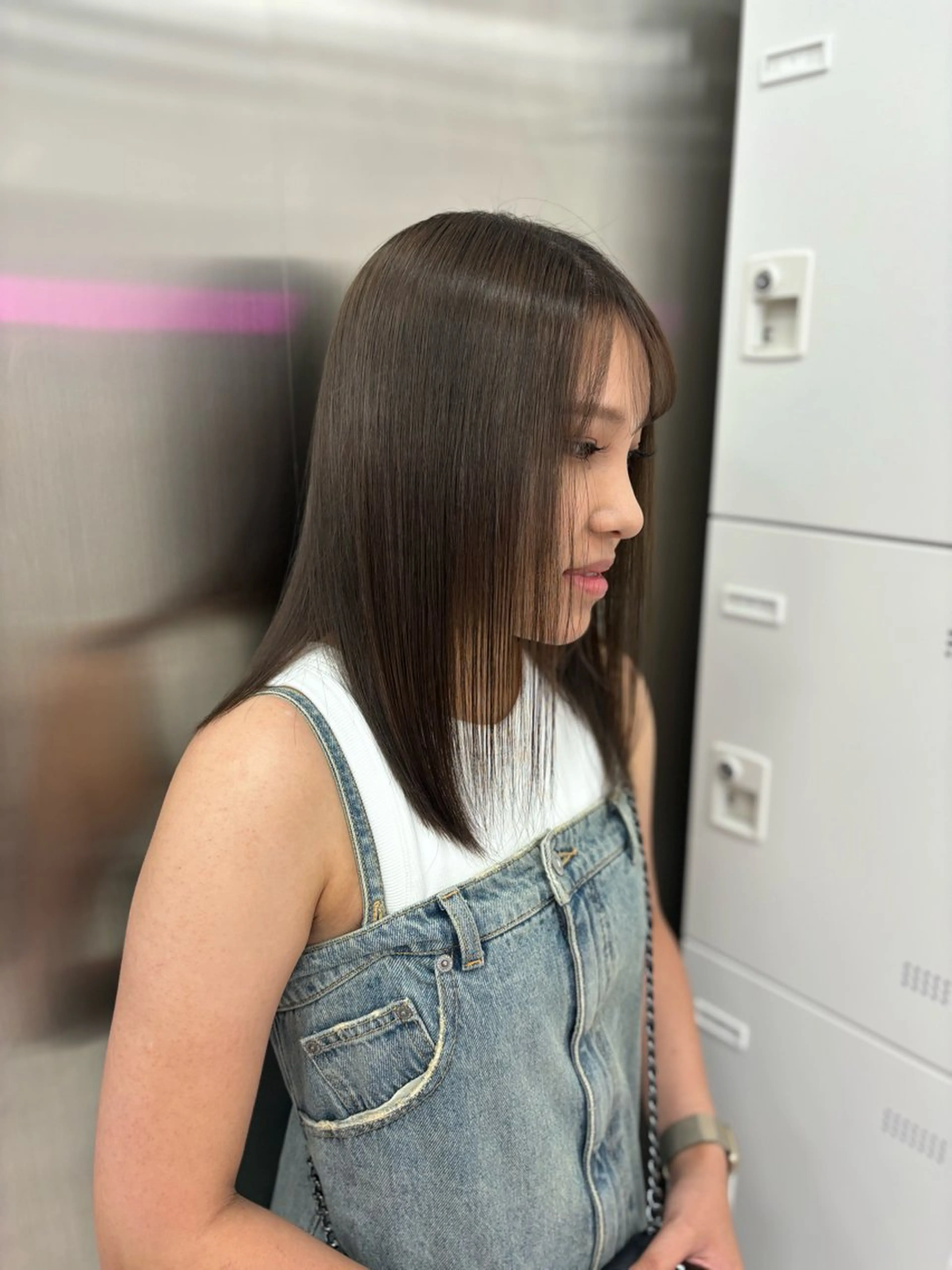 ミディアム カラー カット ヘアカラー トリートメント ヘッドスパ ヘアセット 韓国レイヤー ハッシュカットのヘアスタイル