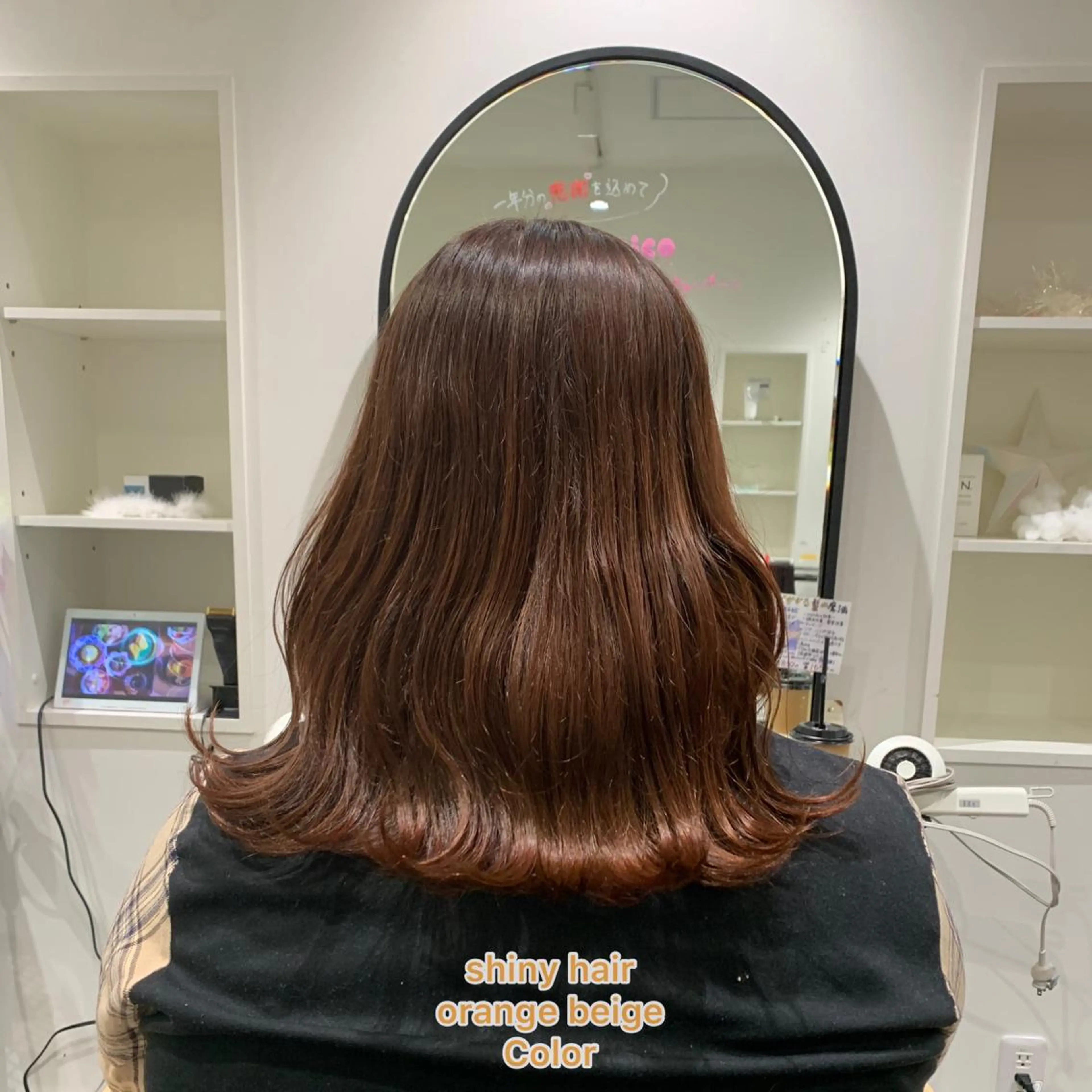 ミディアム カラー 上田 紗也のヘアスタイル