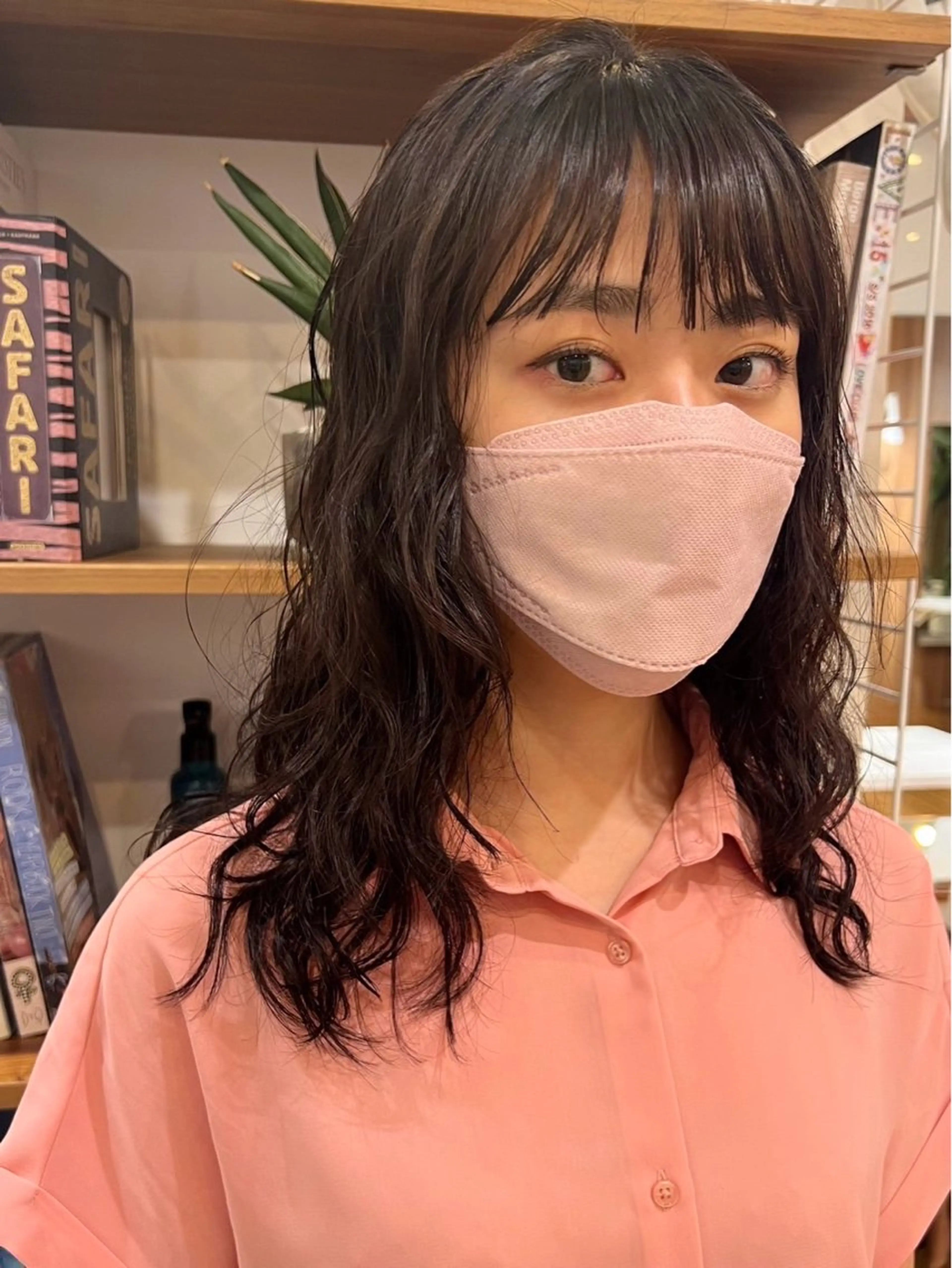 セミロング パーマ BEAUTRIUM 穂乃香のヘアスタイル