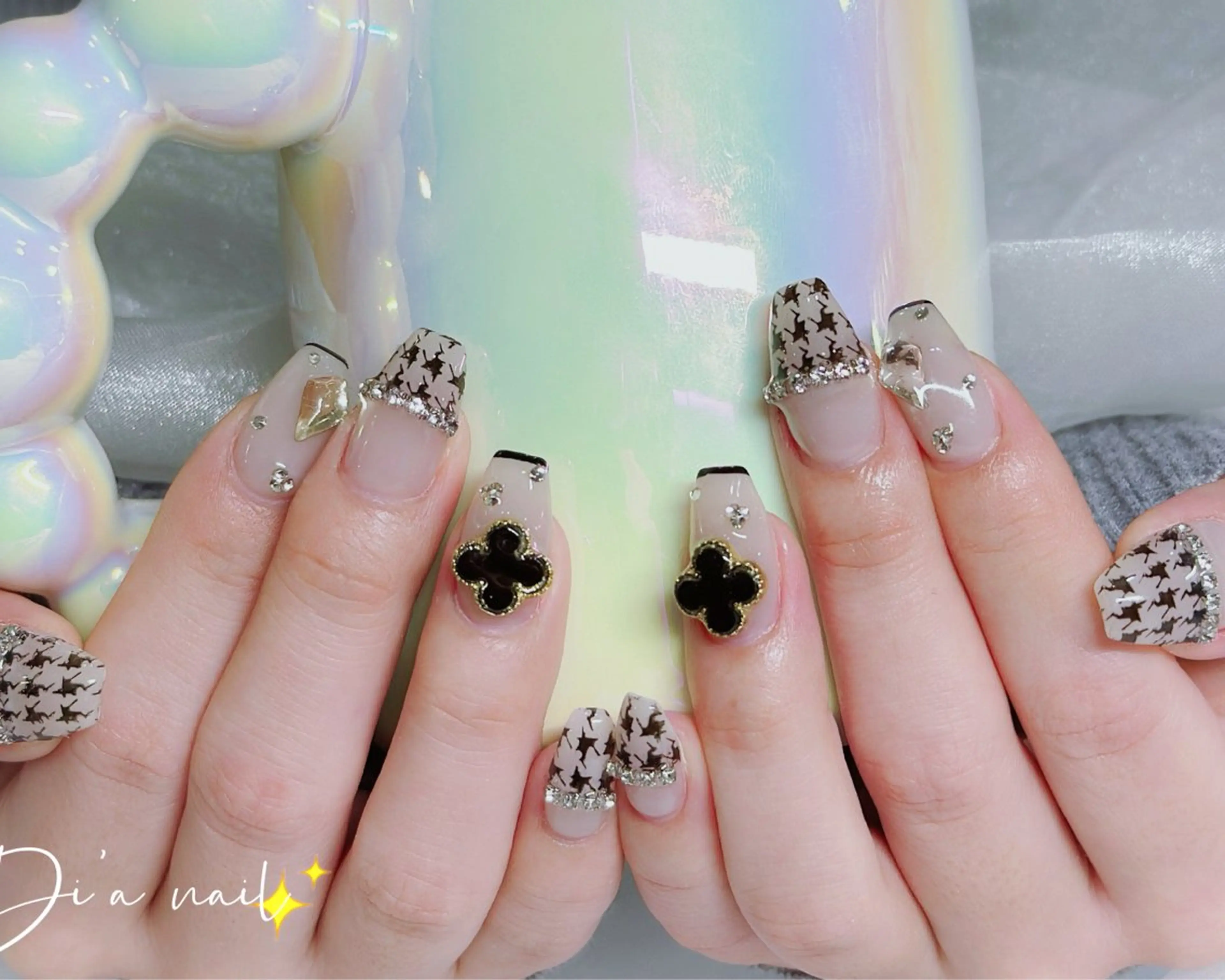 ネイル チークネイル ジェルネイル グラデーション マグネットネイル ニュアンスネイル Di'a nail ネイルサロンのネイルデザイン