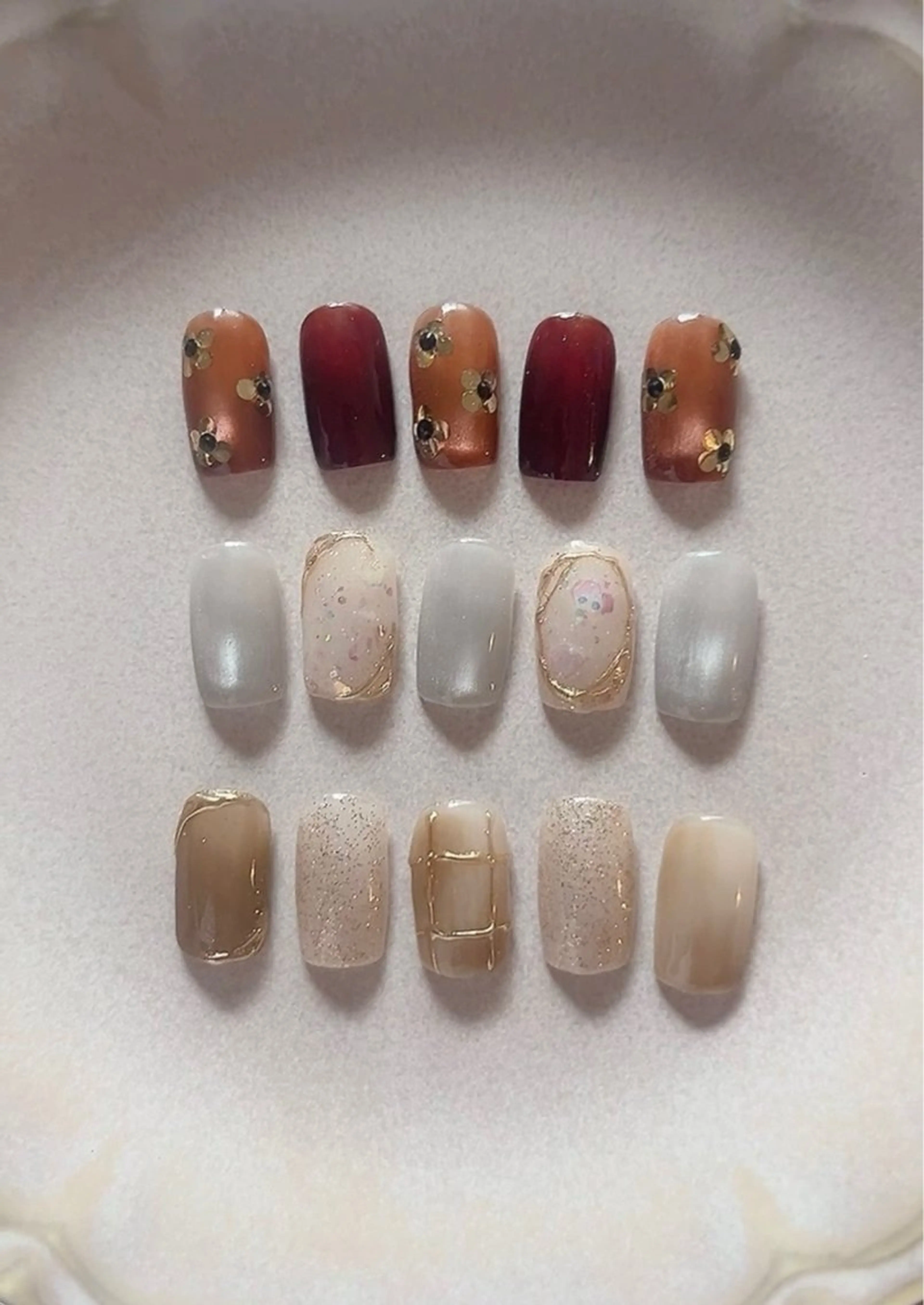 🉐NEWメニュー🌈秋ネイル🍂定額デザイン+甘皮ケア＋保湿オイルの写真
