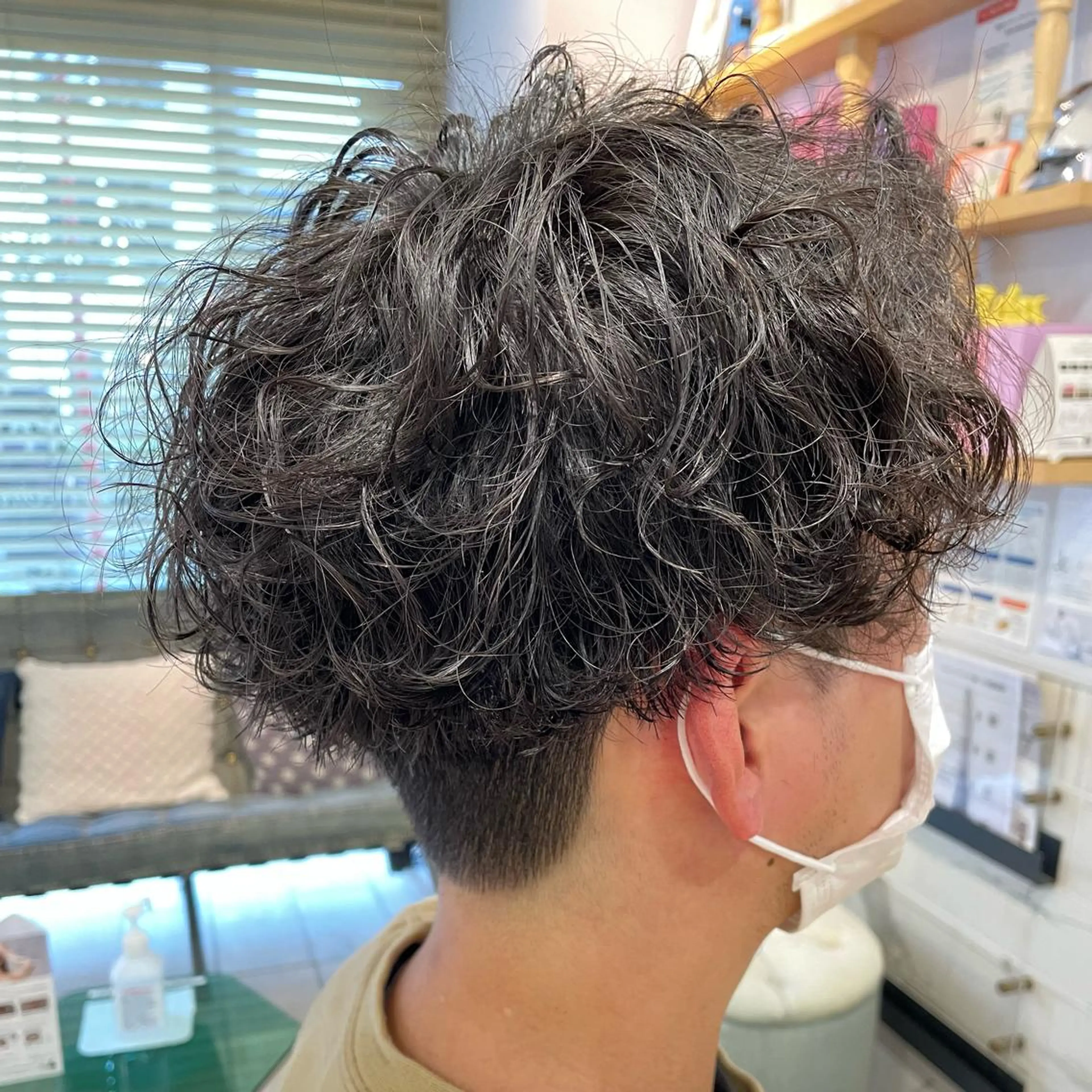 ショート パーマ メンズ 波巻きパーマ カット パーマ すげ さやかのヘアスタイル