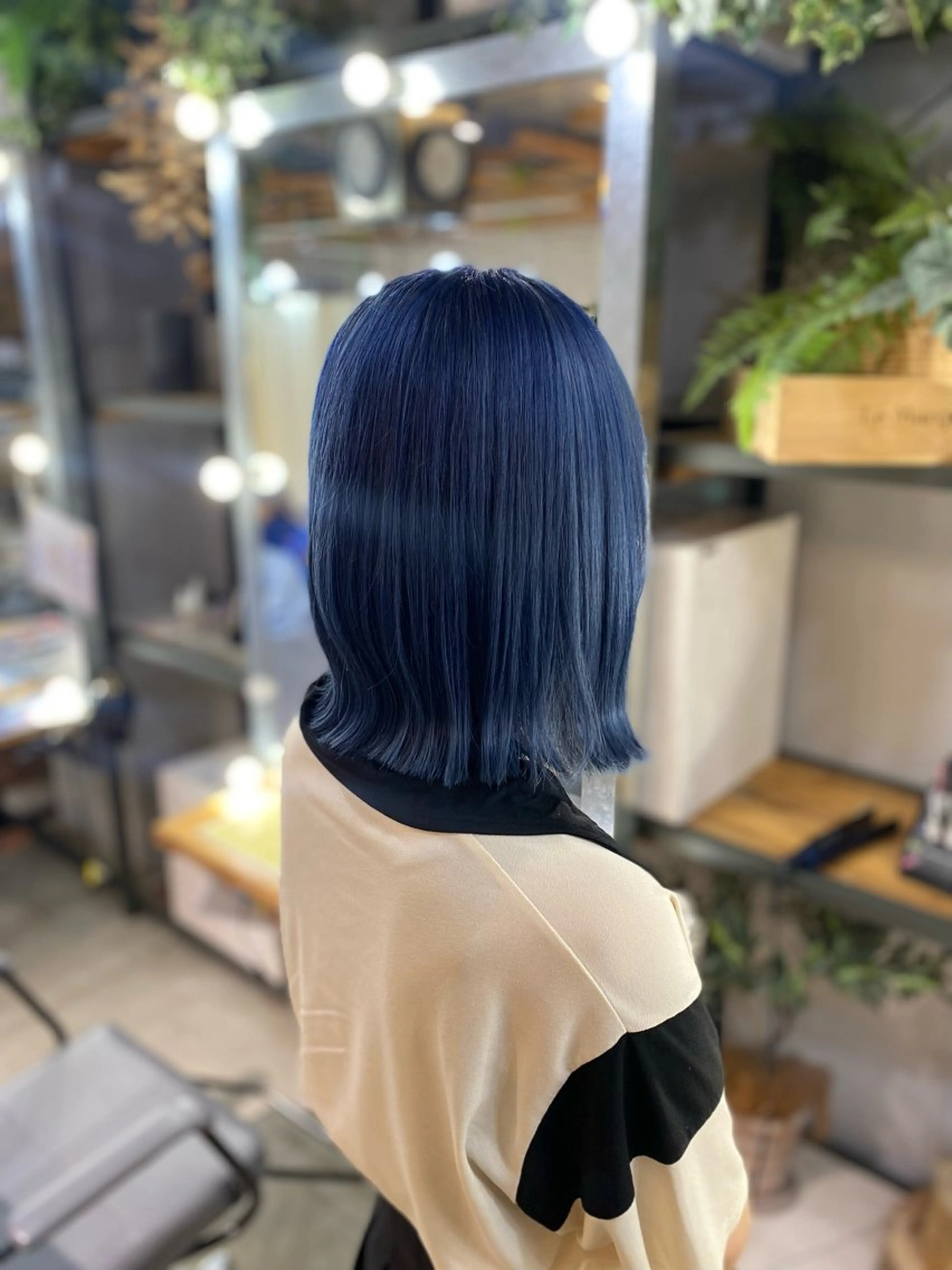 ショート カラー ネイビーカラー ボブ 伊藤 裕也のヘアスタイル
