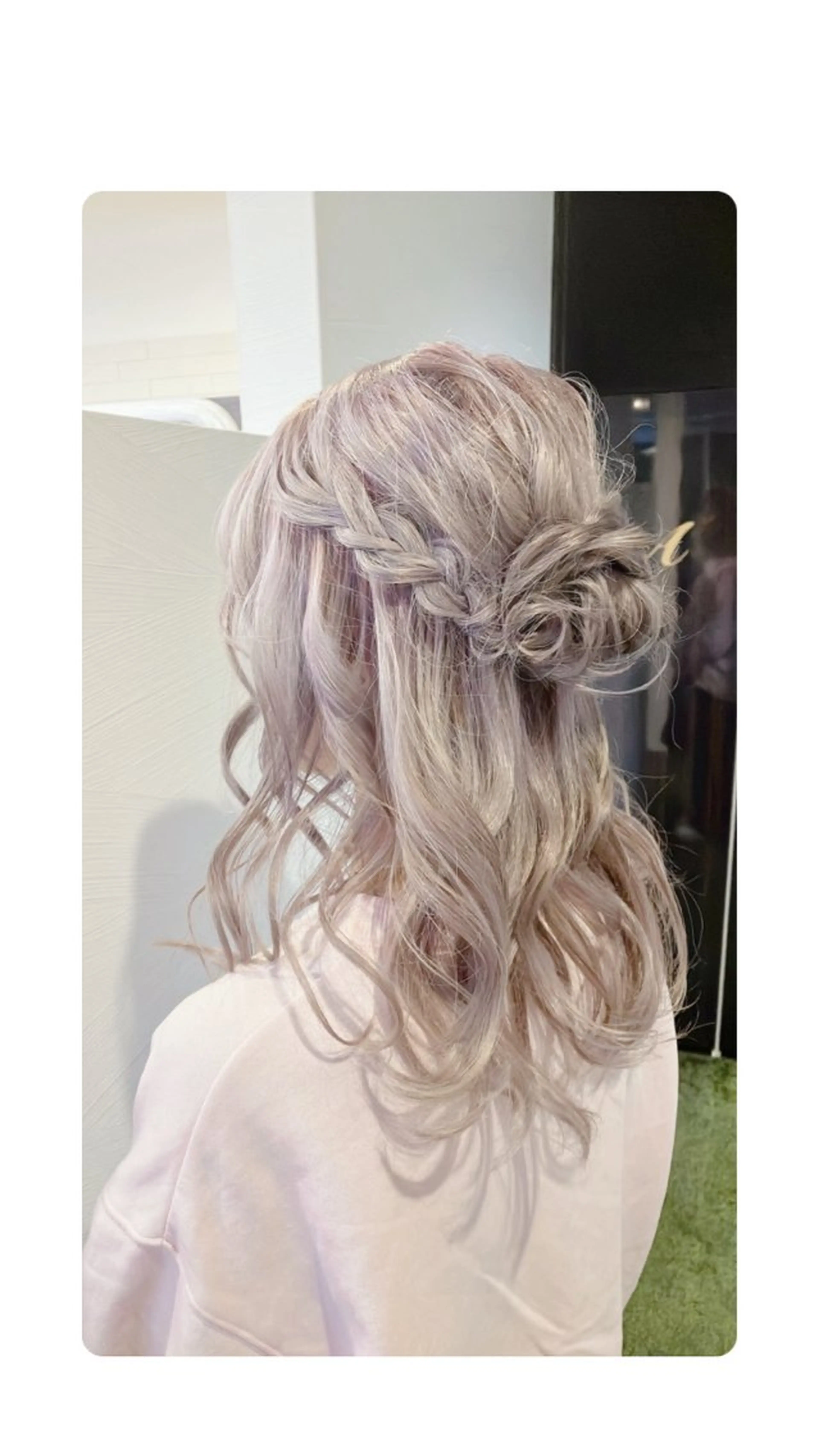 セミロング お団子ヘア 加藤 優衣の眉毛・アイブロウイメージ