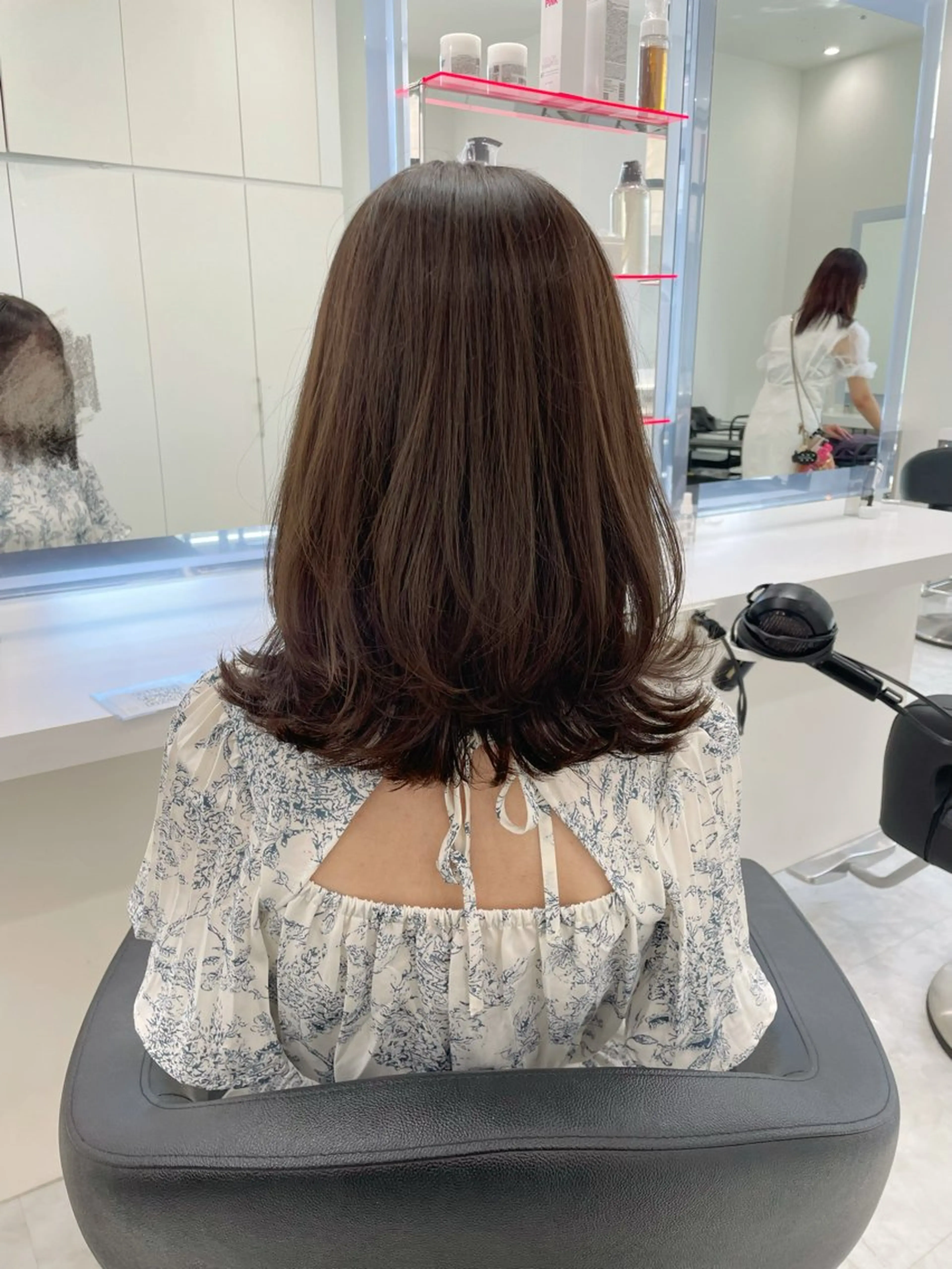 セミロング カラー ヘアアレンジ Ella所属・nana【艶髪】/ レイヤー/縮毛矯正のヘアスタイル