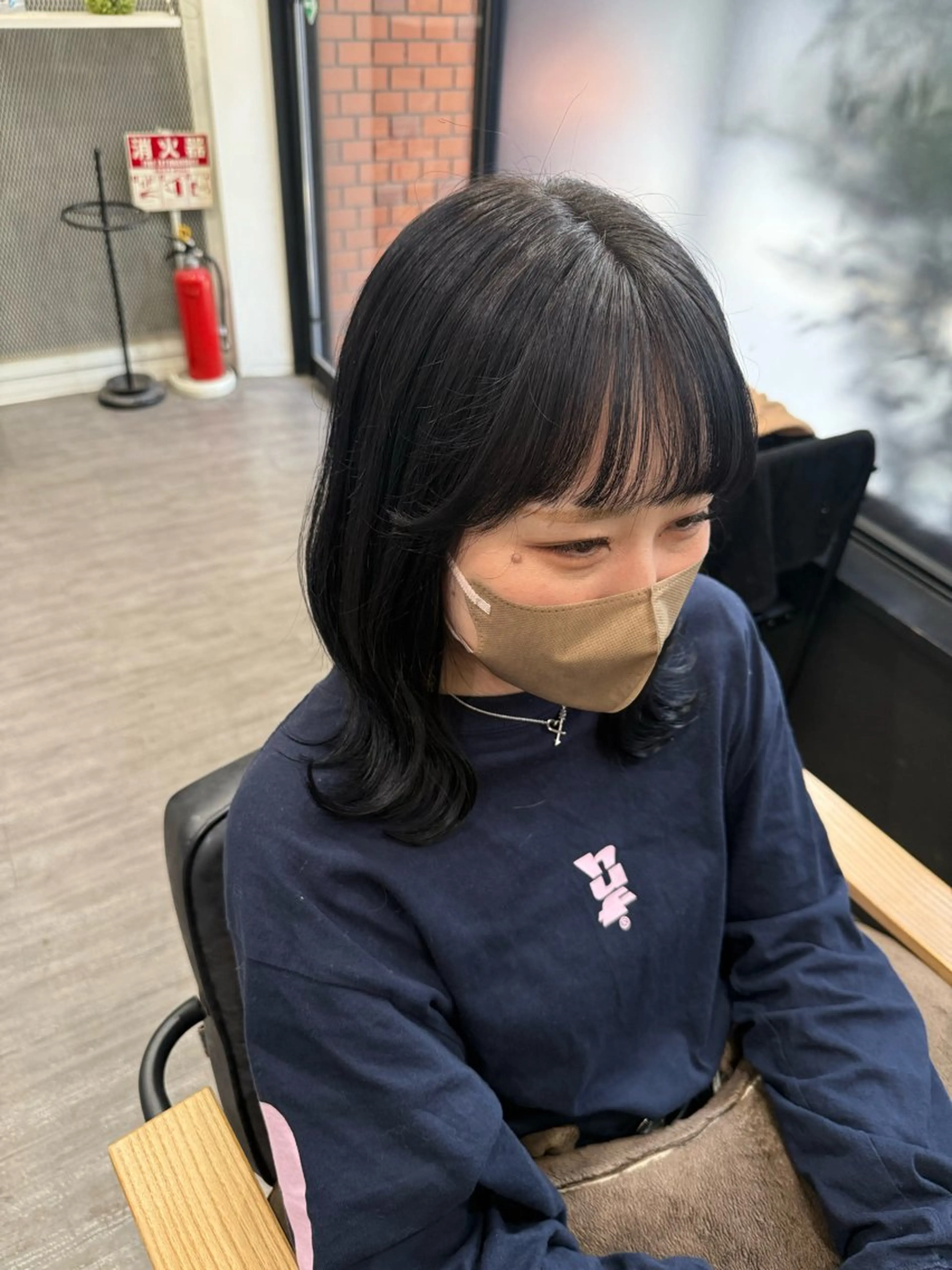 ミディアム カラー アッシュ アッシュグレー ダークアッシュ カット ヘアカラー トリートメント 上田 紗也のヘアスタイル