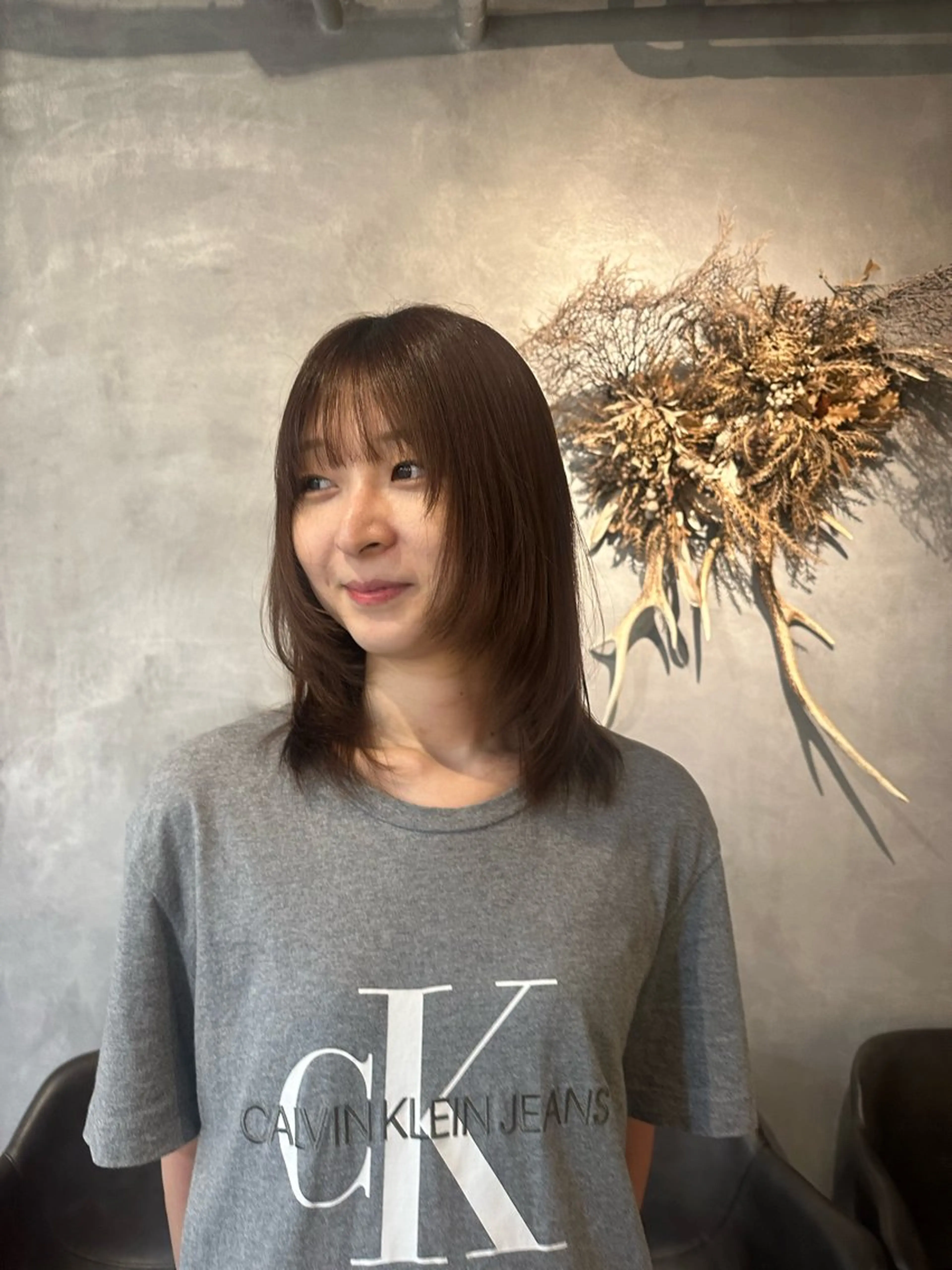 ミディアム カラー ウルフカット カット ヘアカラー 福崎 真奈のヘアスタイル