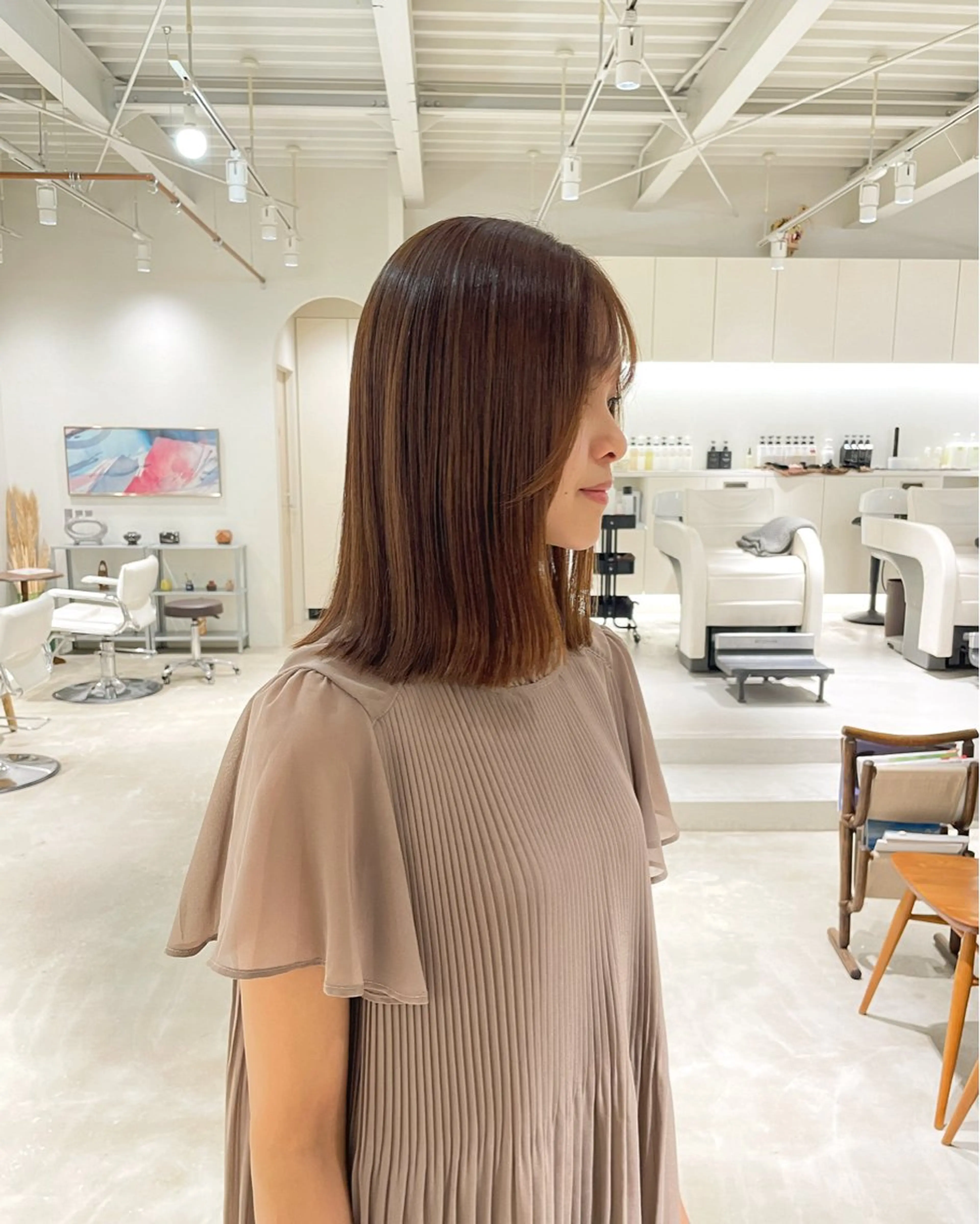 ミディアム 安西 香利奈のヘアスタイル