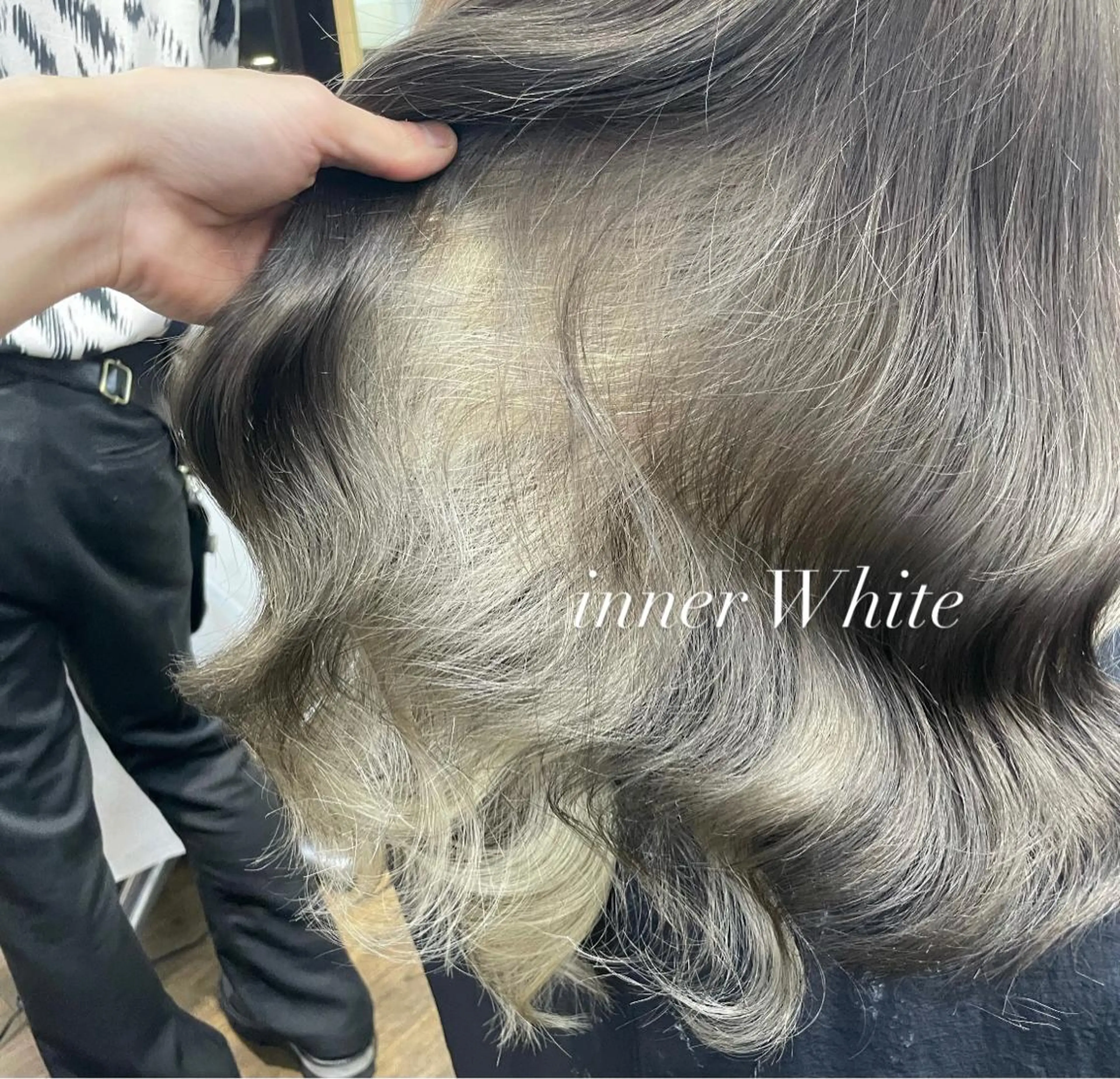 ミディアム カラー ヒカ/外国人風 デザインカラーのヘアスタイル