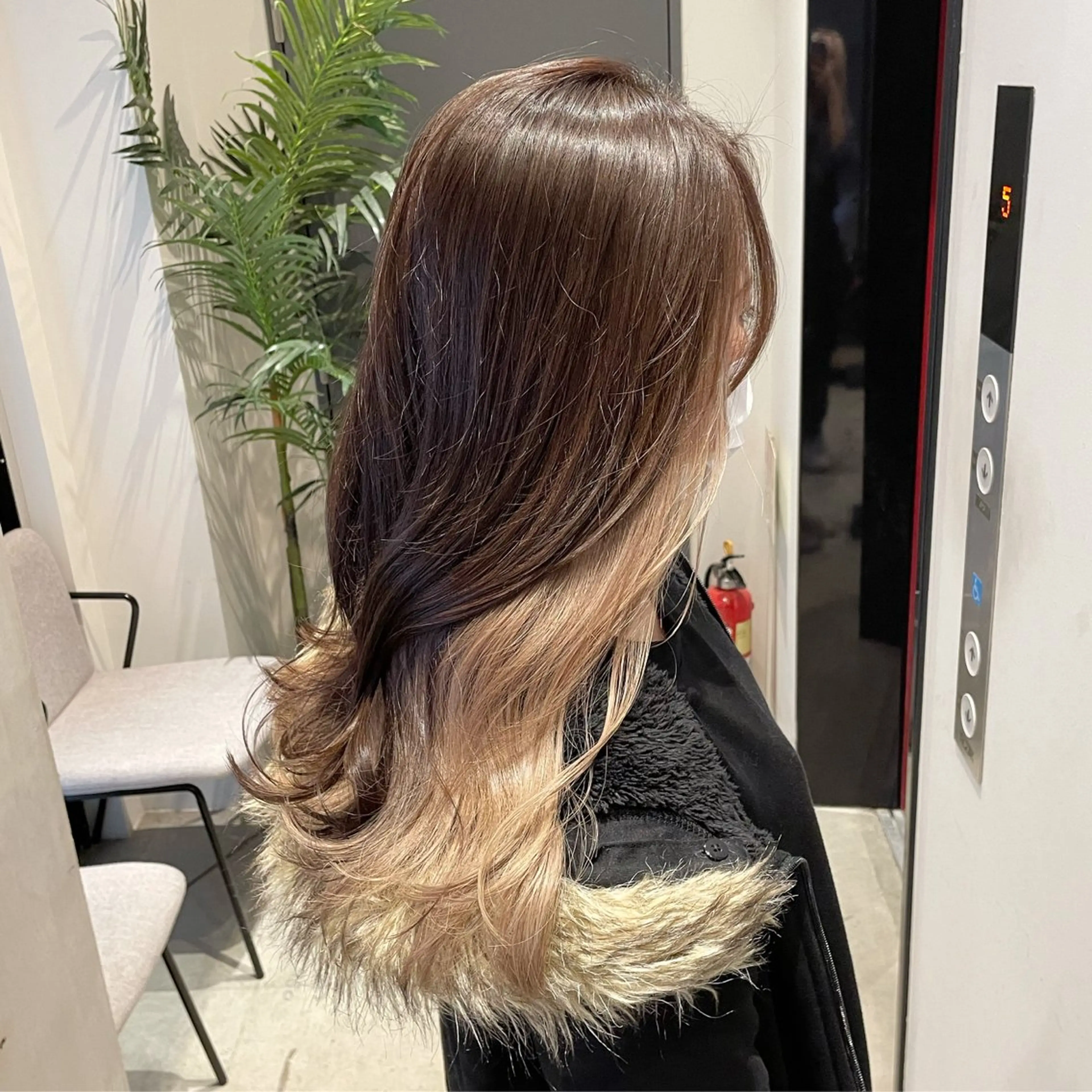 セミロング カラー 🤍haruna 🤍SUIのヘアスタイル