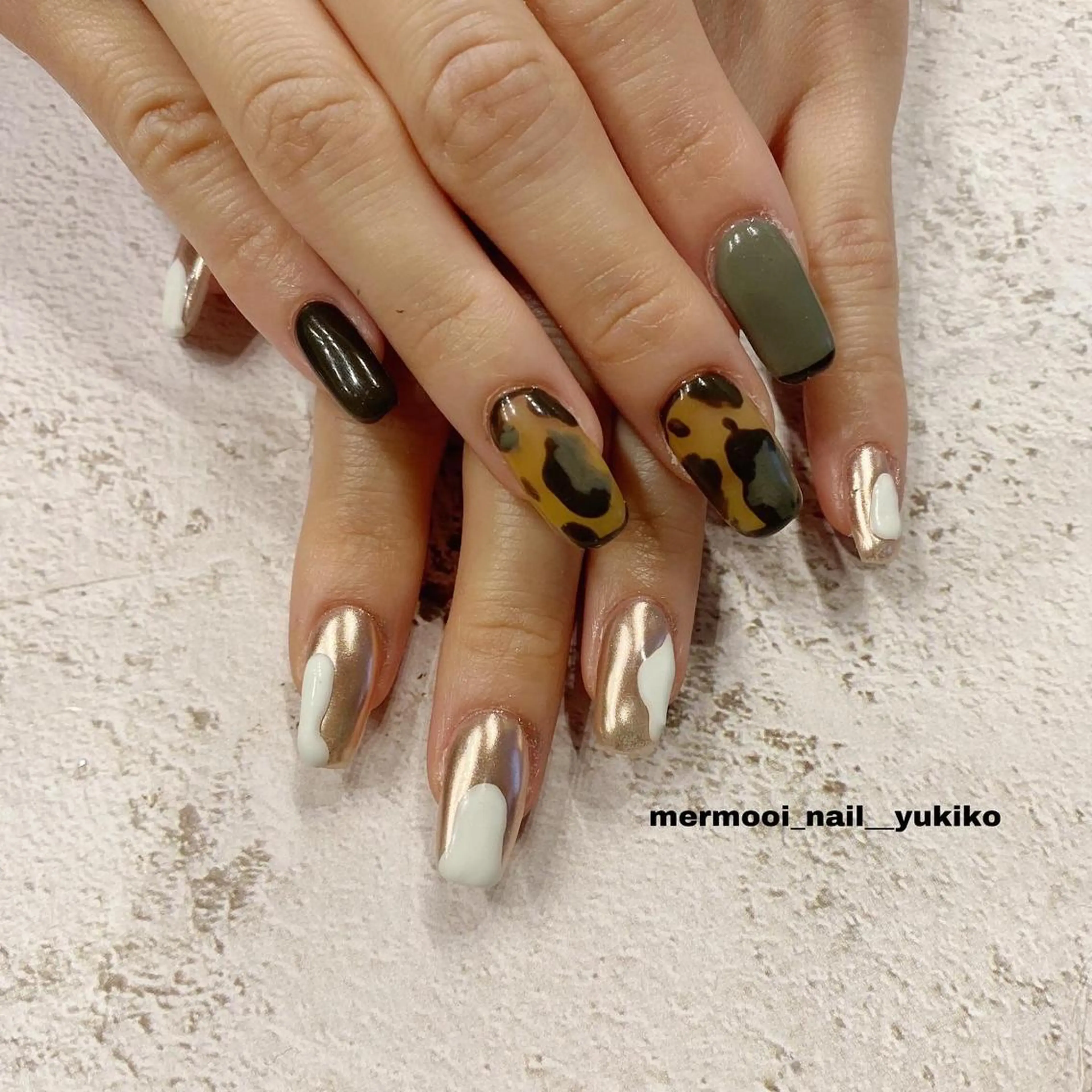 ネイル アニマル柄 フレンチネイル 韓国ネイル ミラーネイル ワンカラーネイル ハンドネイル mermooi nailのネイルデザイン