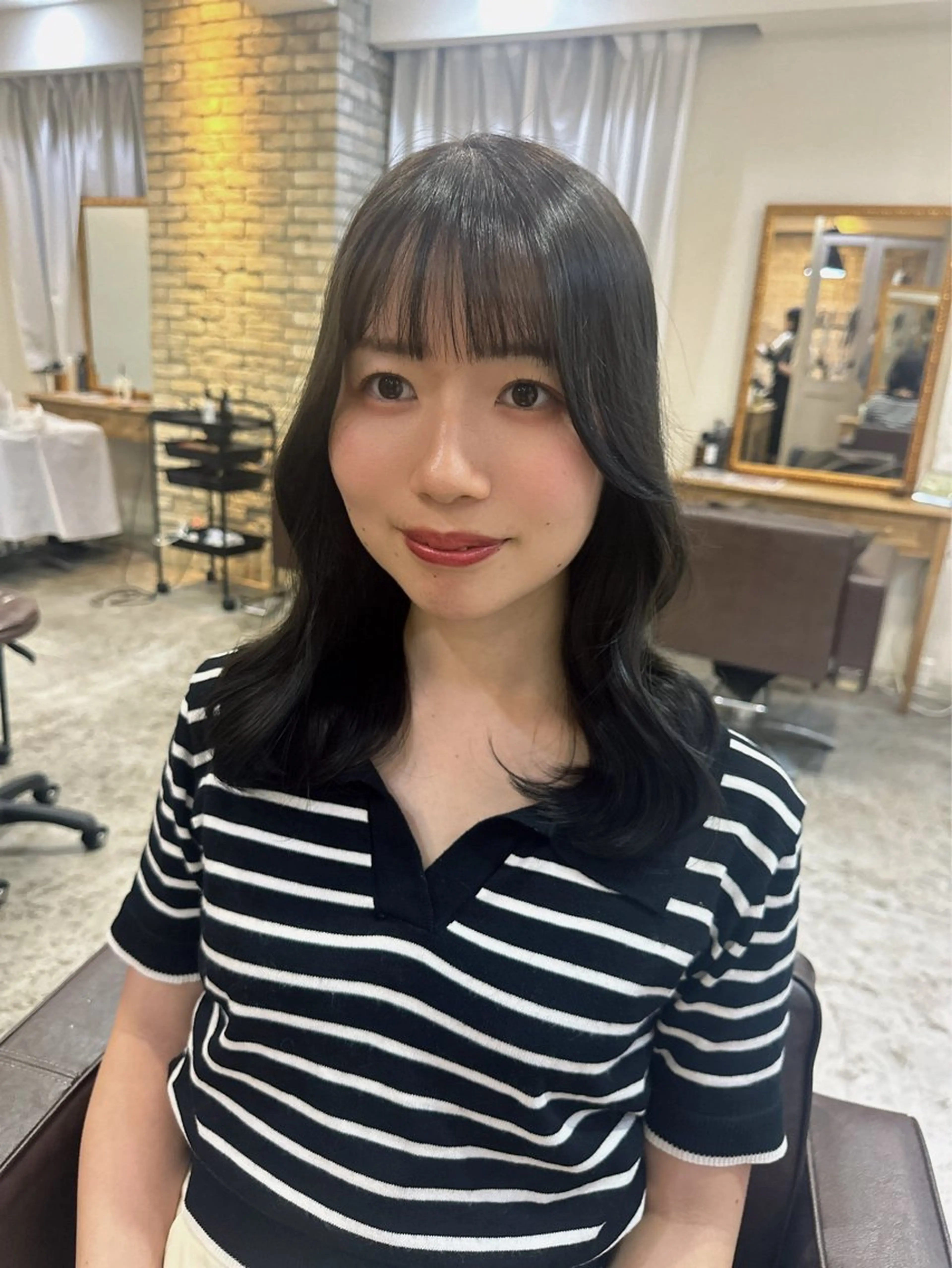 ミディアム カット ヘアカラー トリートメント 韓国風🇰🇷 makoのヘアスタイル
