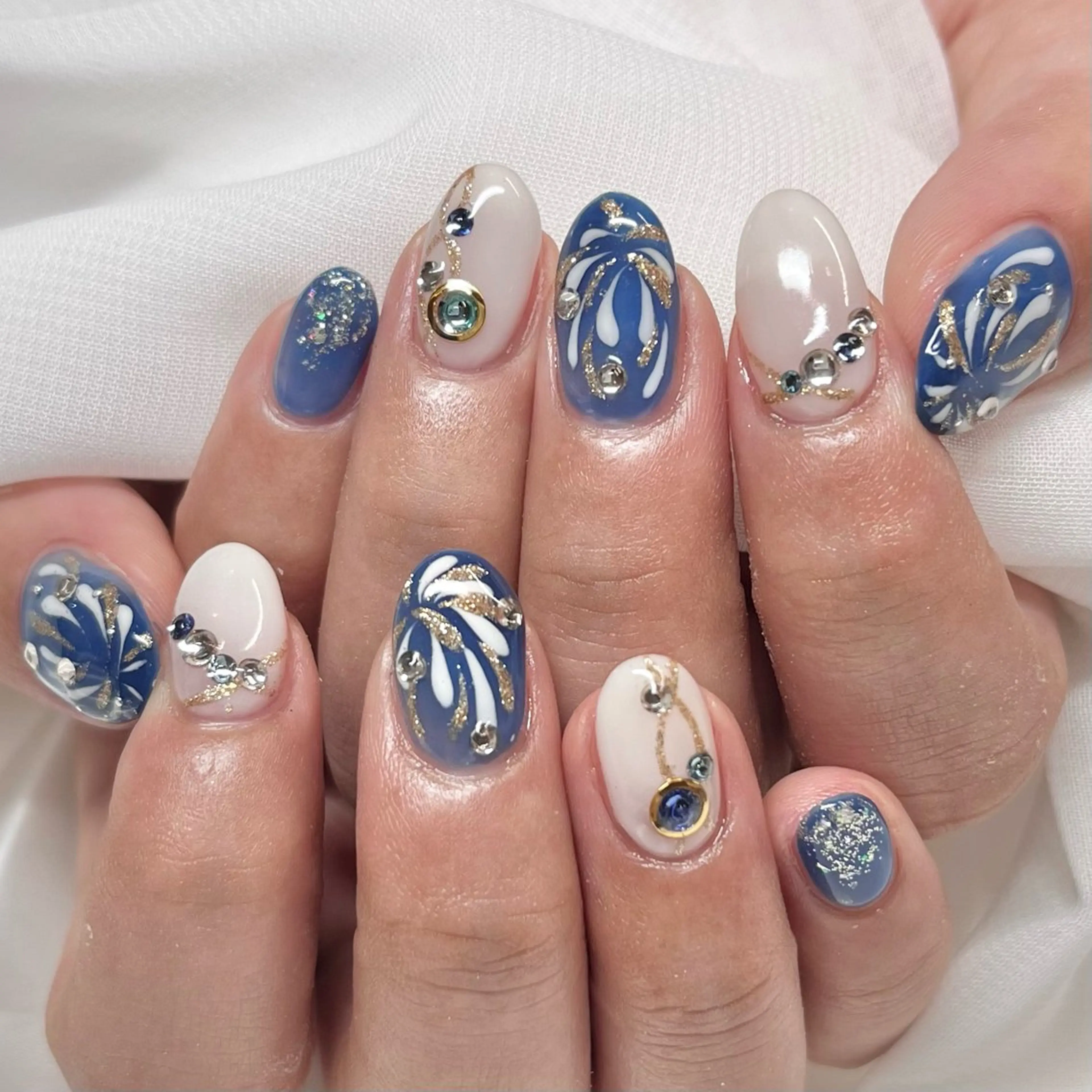ネイル ブルー グラデーション ネイビー Vogustys Nail 山田のネイルデザイン