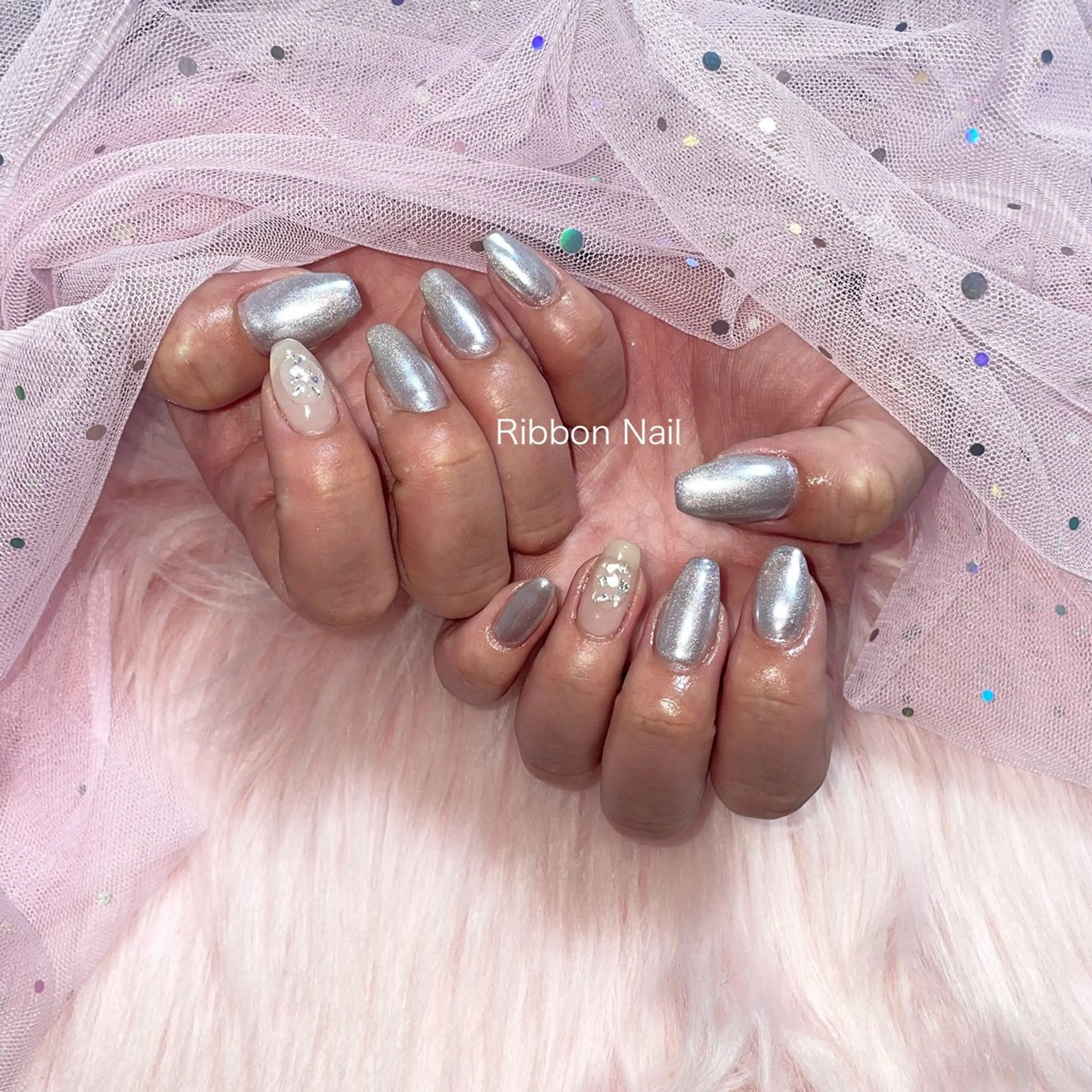 ネイル 水色 ミラーネイル ニュアンスネイル ハンドネイル Ribbon nailのネイルデザイン