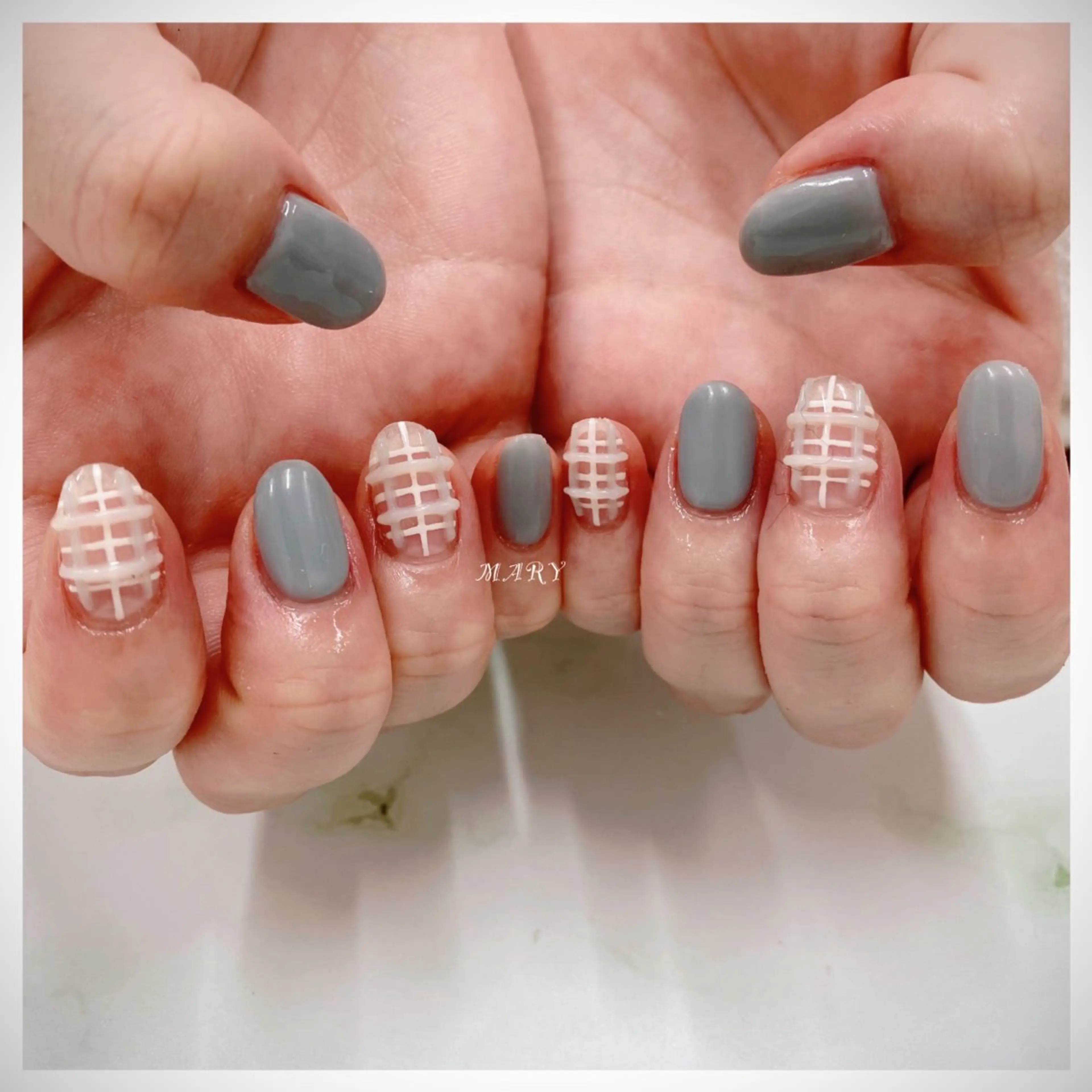 ネイル 水色 ニュアンスネイル ワンカラーネイル ハンドネイル Mary nail所属・Mary nail .narumiのネイルデザイン