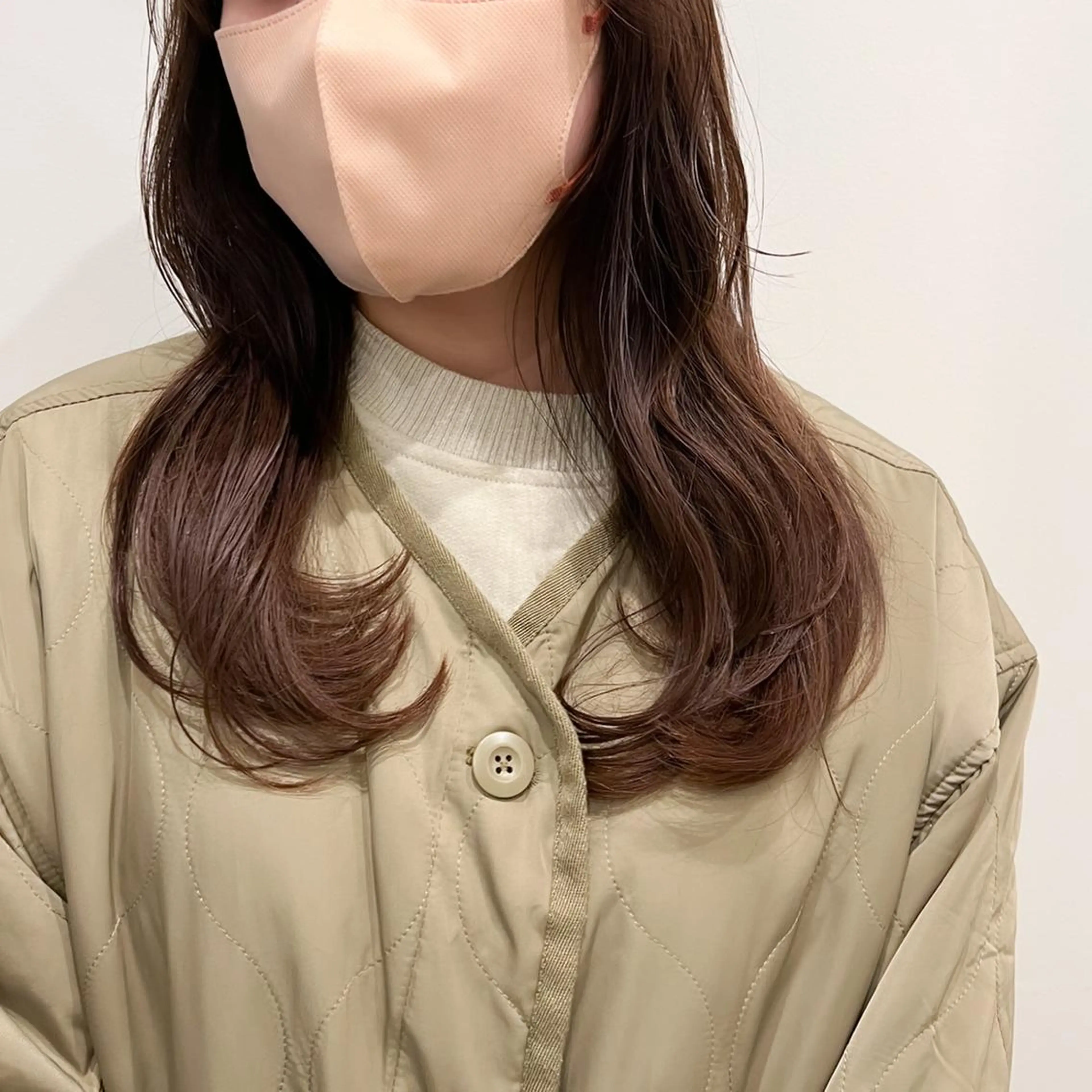 セミロング カラー ベージュカラー ラベンダーカラー ラベンダーベージュ ヘアカラー トリートメント 工藤 梨花のヘアスタイル