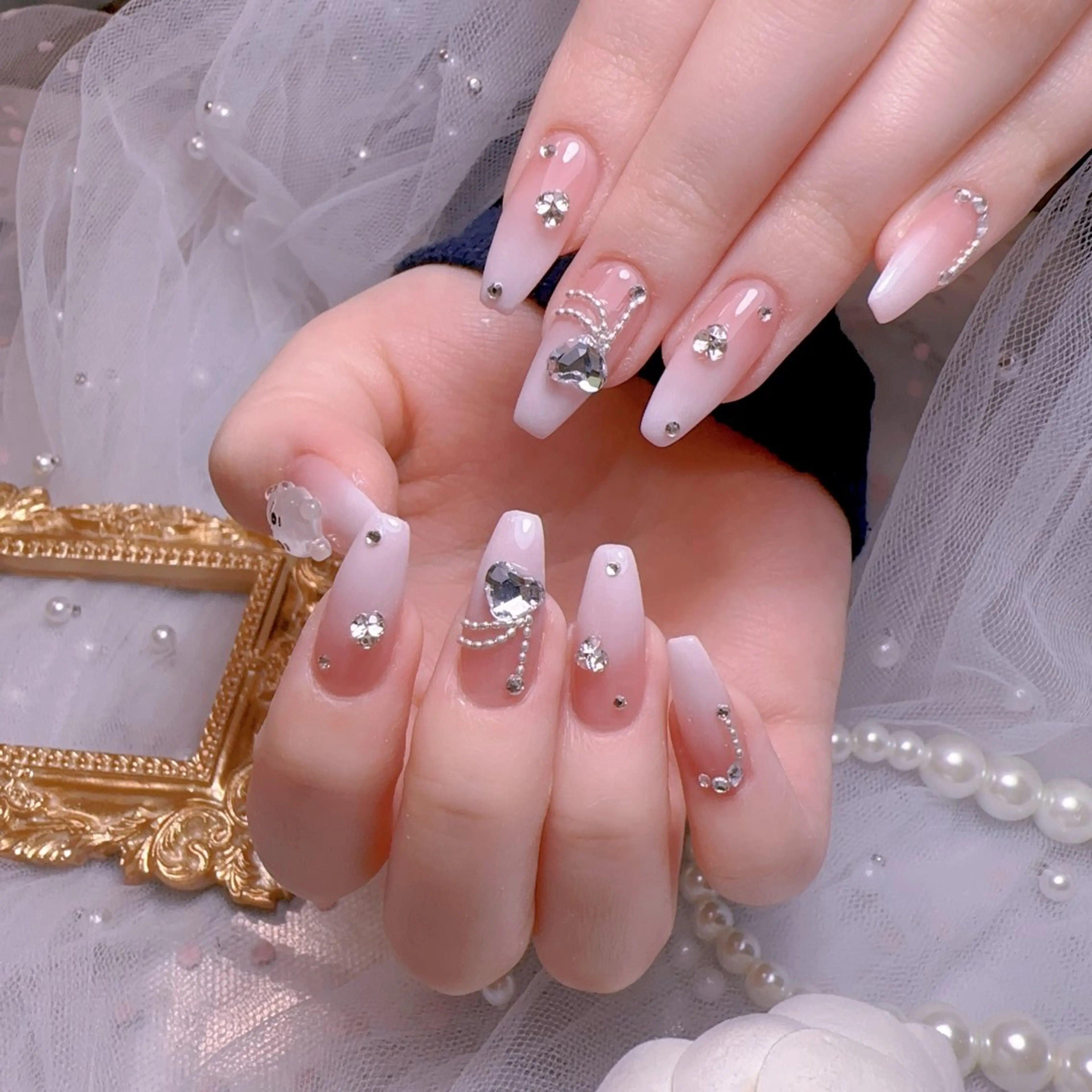 ネイル オーロラネイル フットネイル 韓国ネイル ラメ(グリッター) ラメグラデーション Belle nail salon 新小岩のネイルデザイン