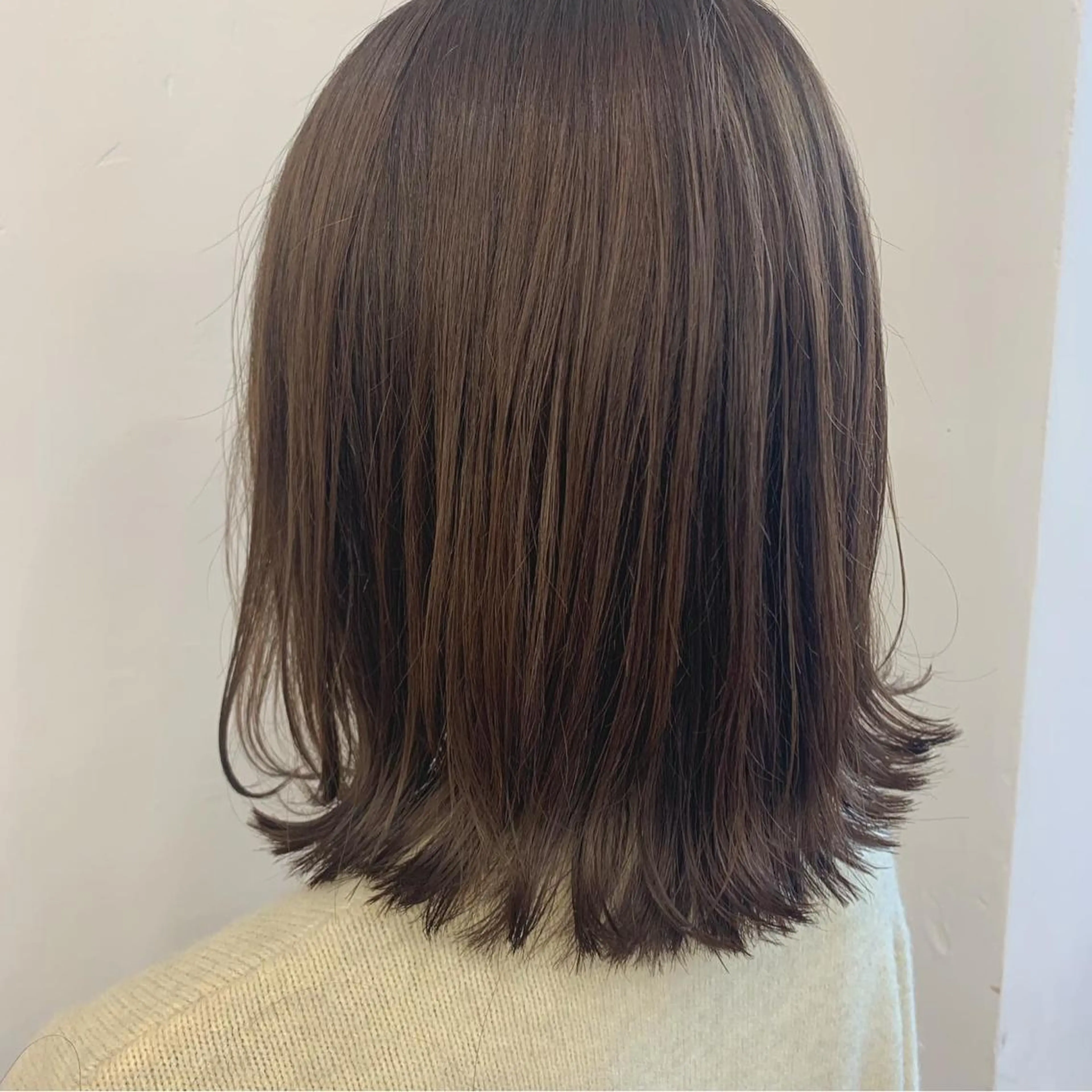 ミディアム ボブ 長めボブ カット ヘアカラー chama レイヤーカットのヘアスタイル