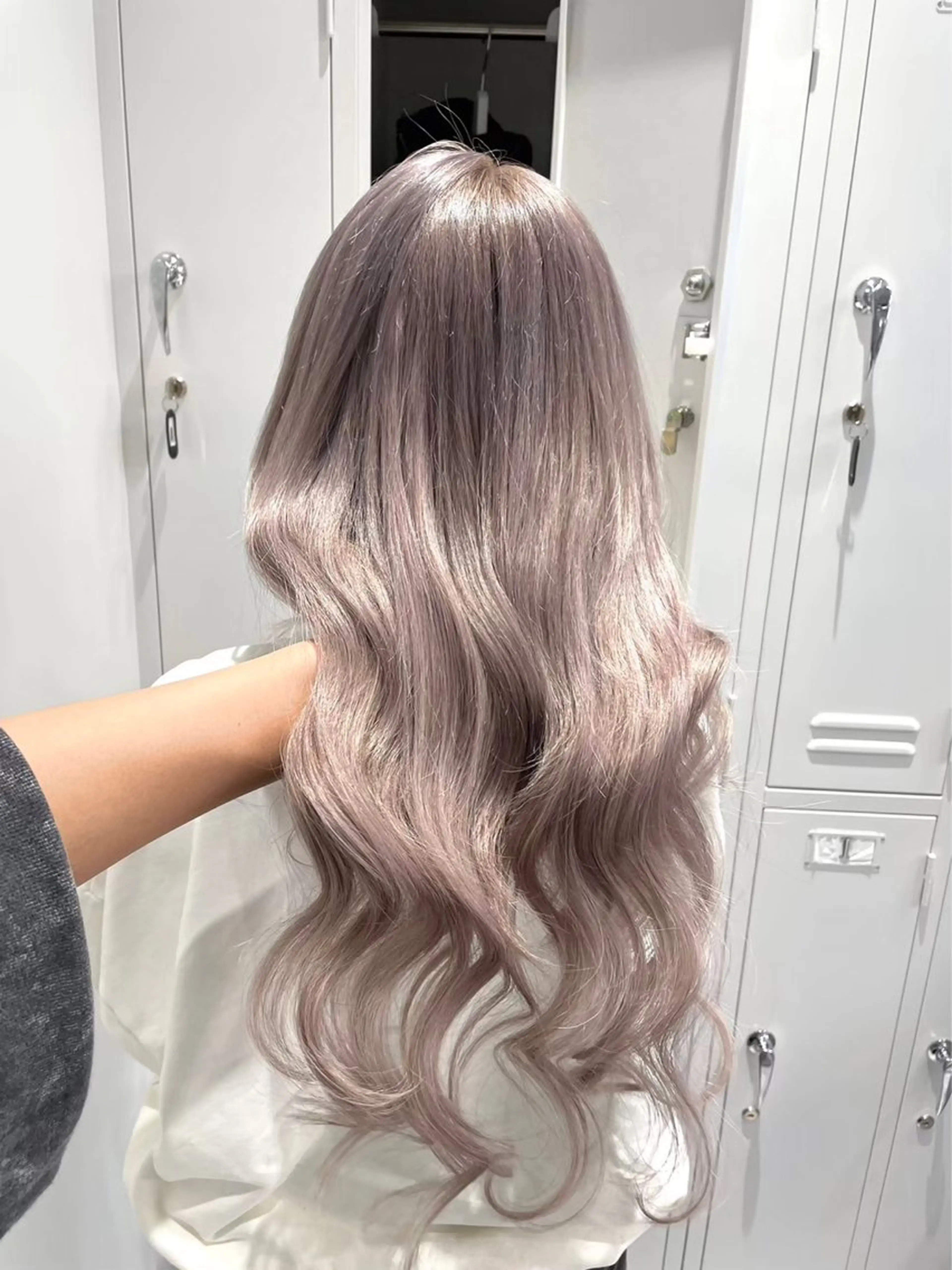ロング カラー シールエクステ ブリーチ ケアブリーチ デザインカラー ダブルカラー 🦋韓国hair🦋 エクステ店長sakiのヘアスタイル