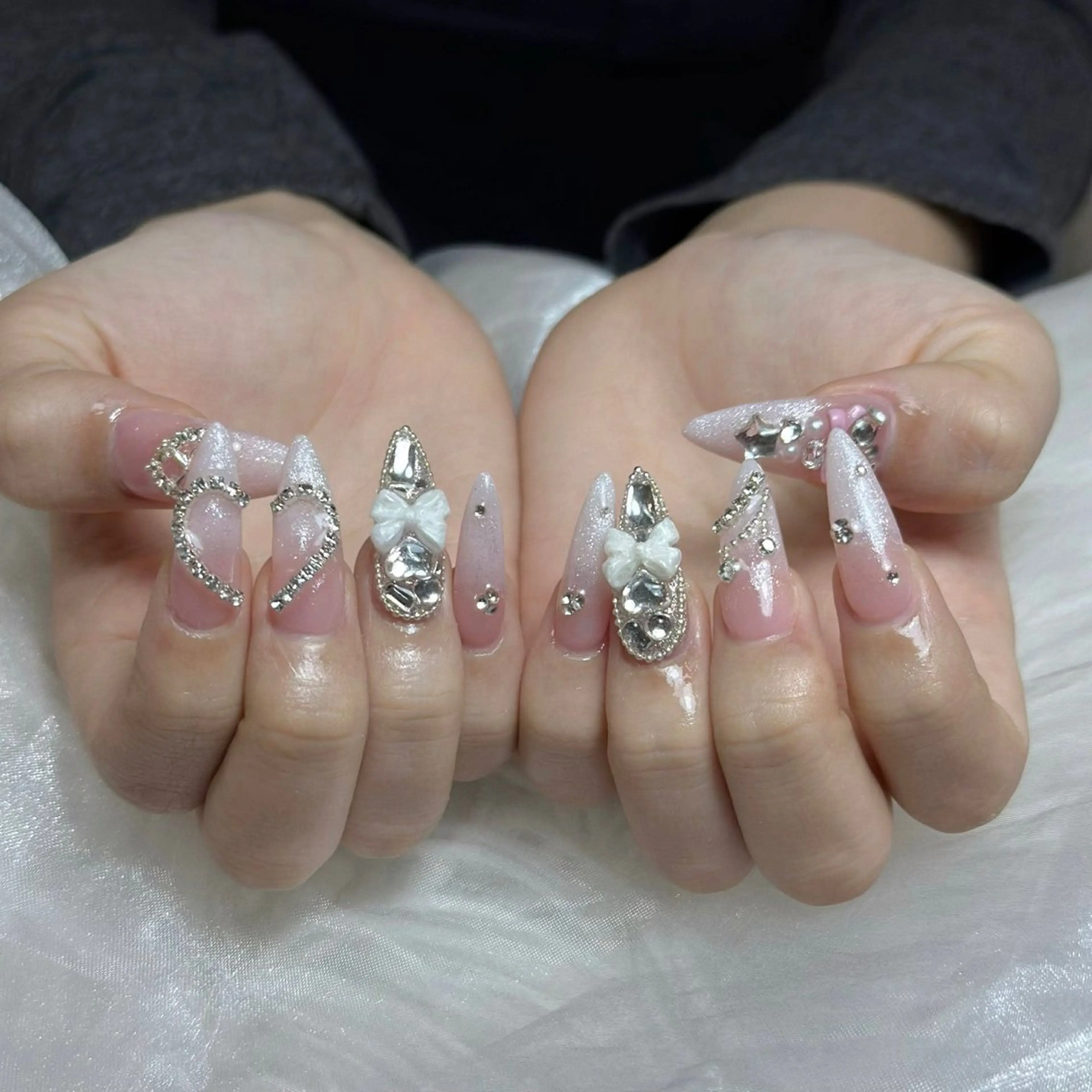 ネイル オーロラネイル ボルドー ブラウン 氷ネイル・うるうるネイル キラキラネイル Julli NailStudioのネイルデザイン