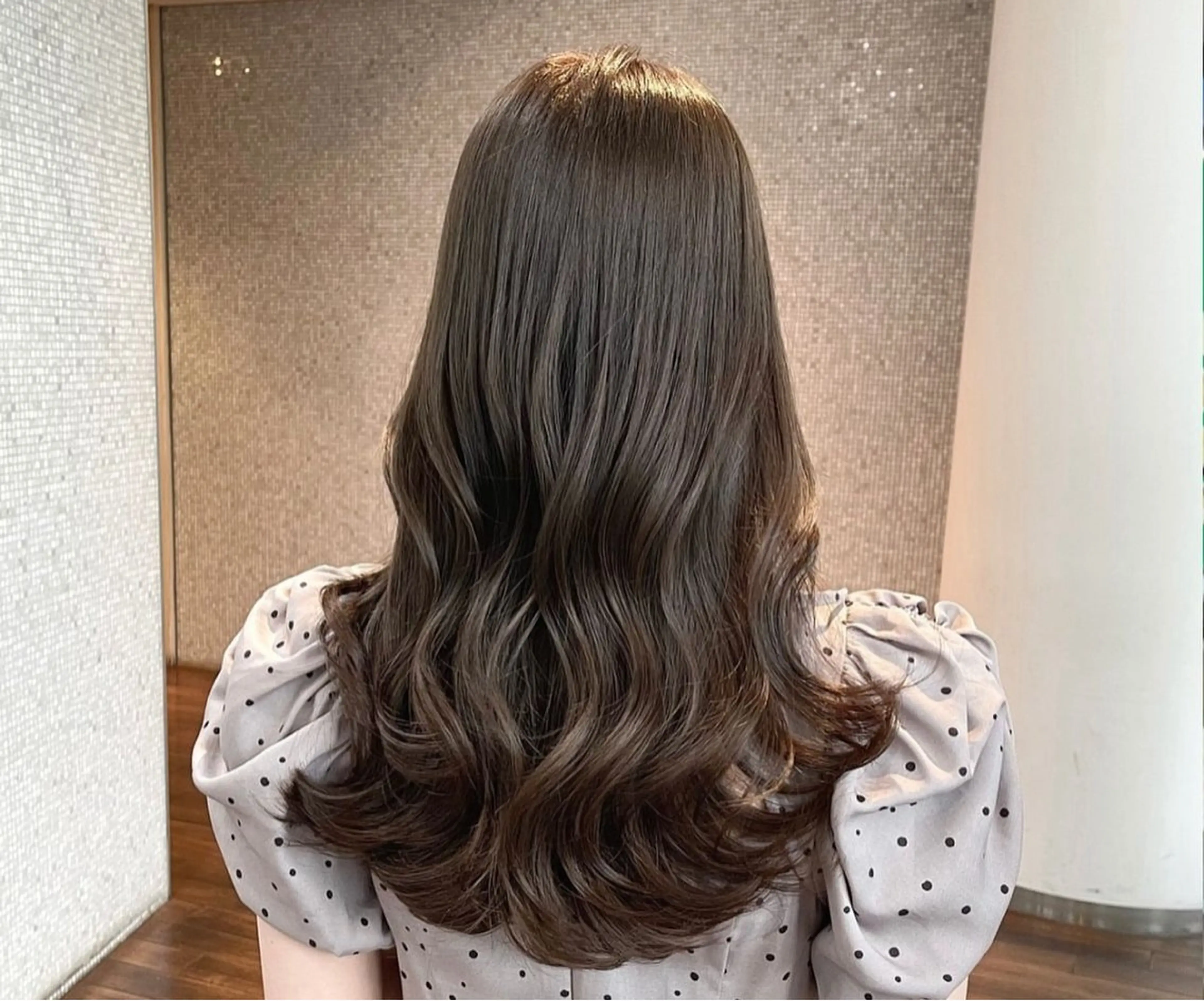 セミロング 透明感カラー ふうか　渋谷のヘアスタイル