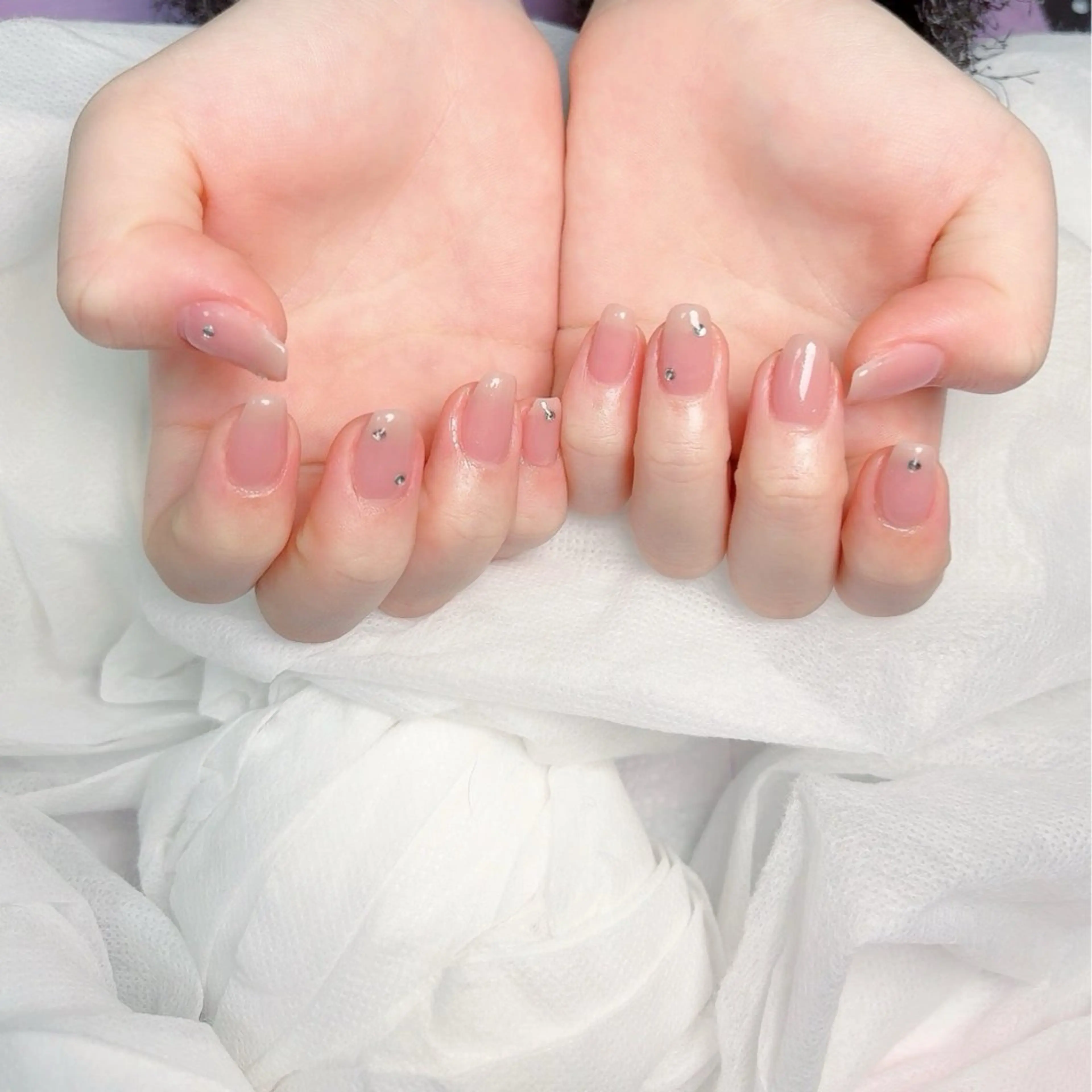 ネイル ストーンネイル pink ladyサロン所属・べ にのネイルデザイン