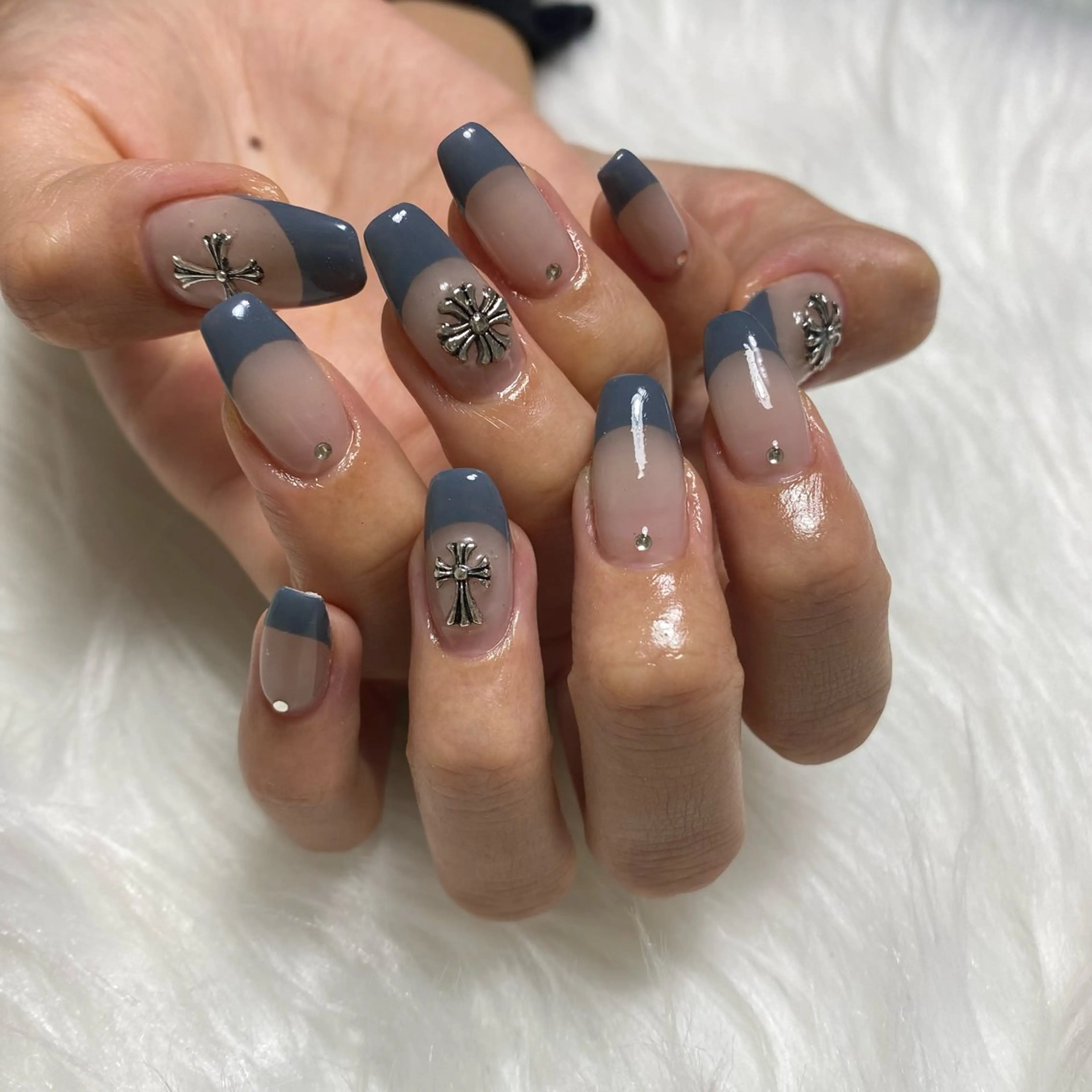 ネイル フレンチネイル 持ち込み ハンドネイル Kuu ネイル ナヅのネイルデザイン
