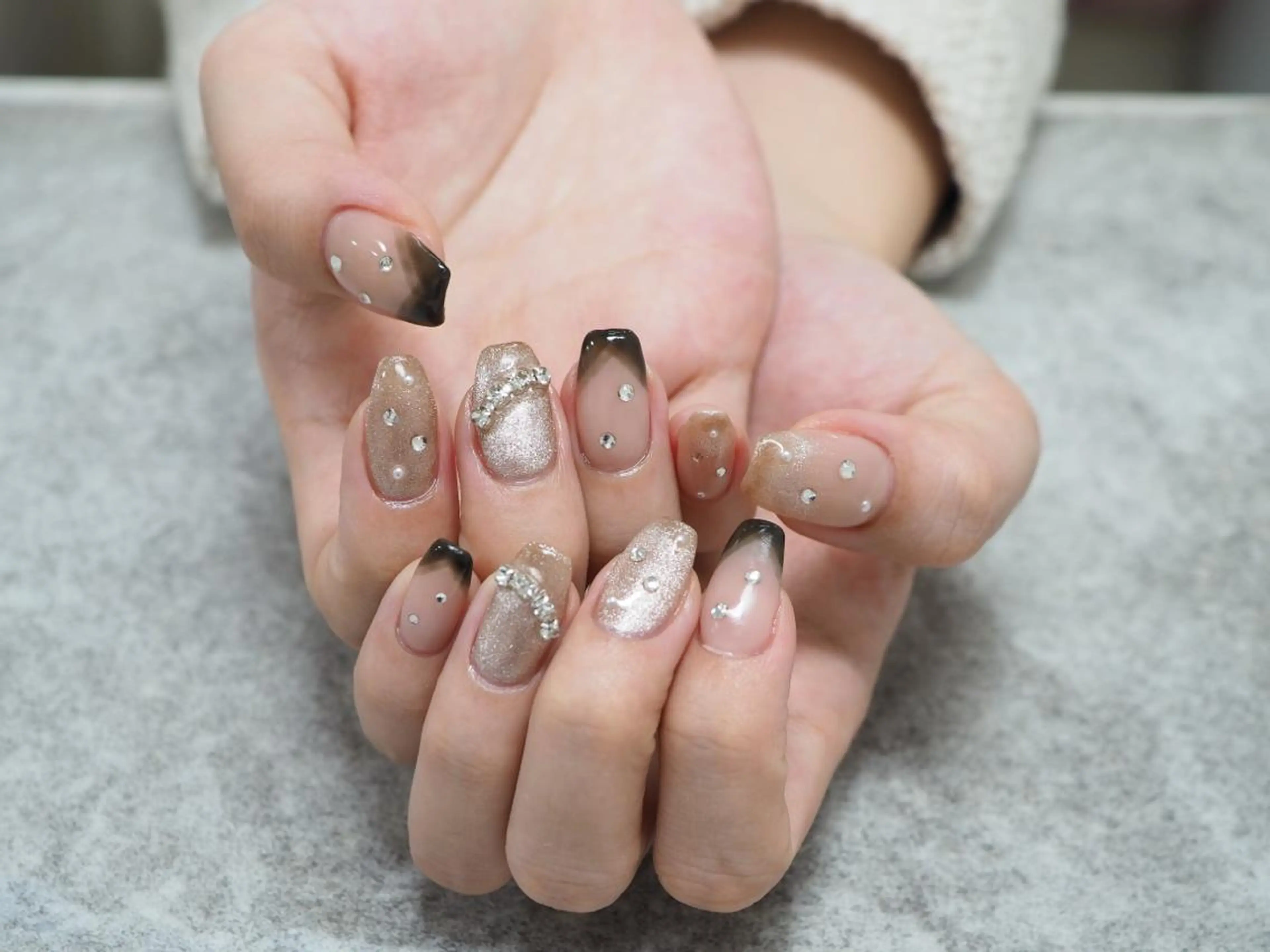 ネイル ハンドネイル 新子 沙枝のネイルデザイン