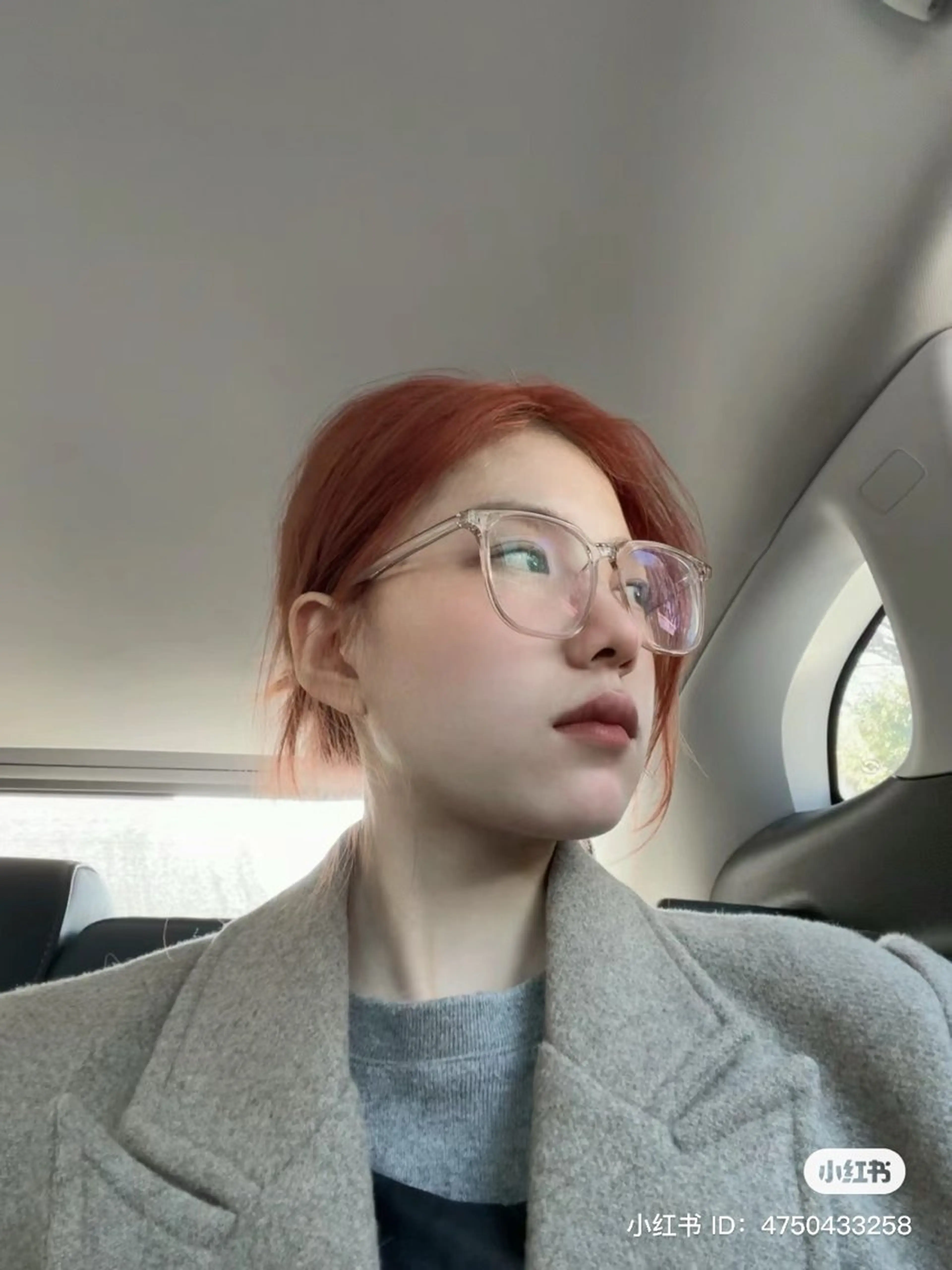 カラー ベージュ／ピンク【く すみカラー】レイヤーのヘアスタイル