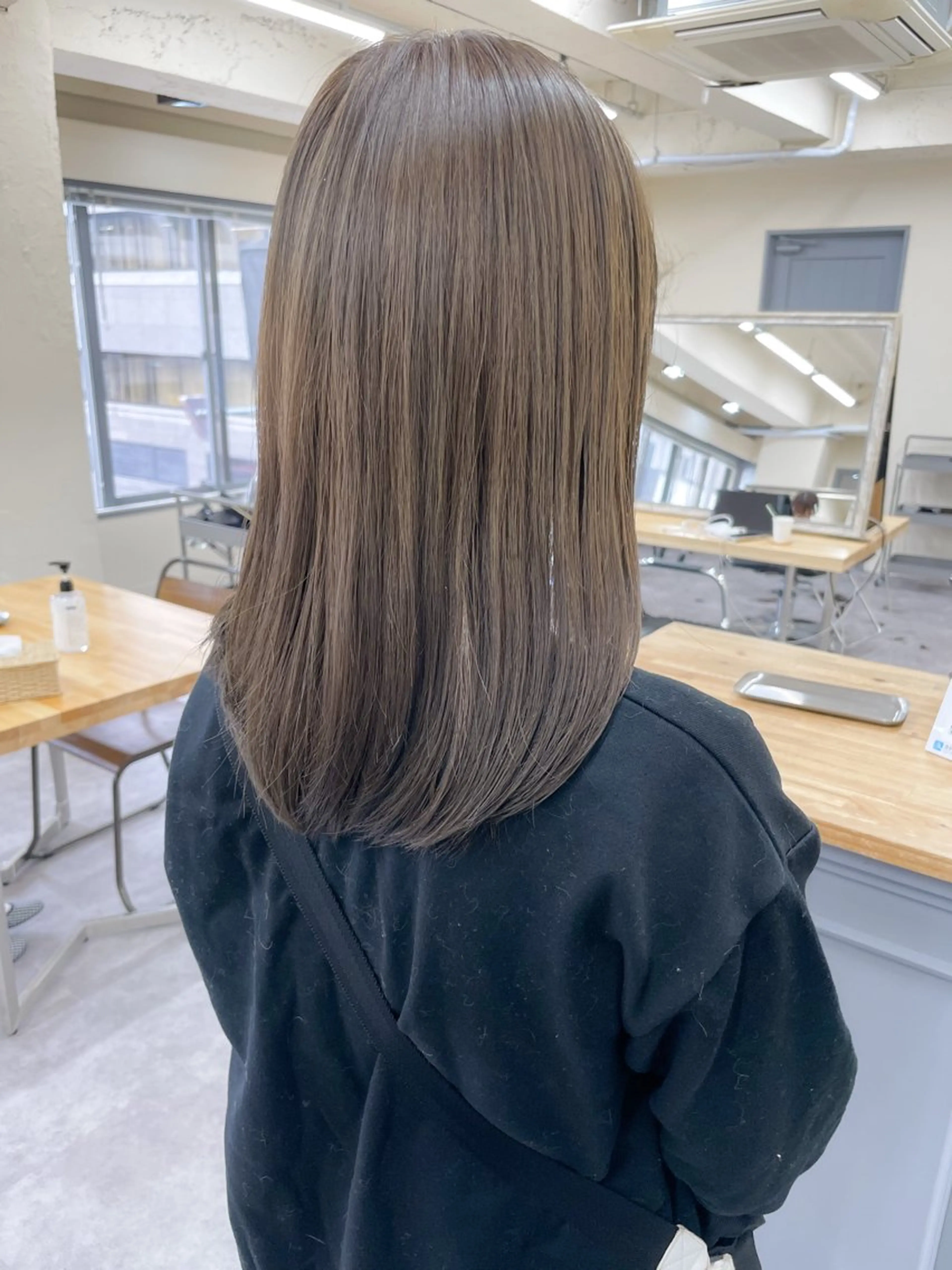 ミディアム 池袋🫧mio🫧 透明感ワンカラー🫧のヘアスタイル