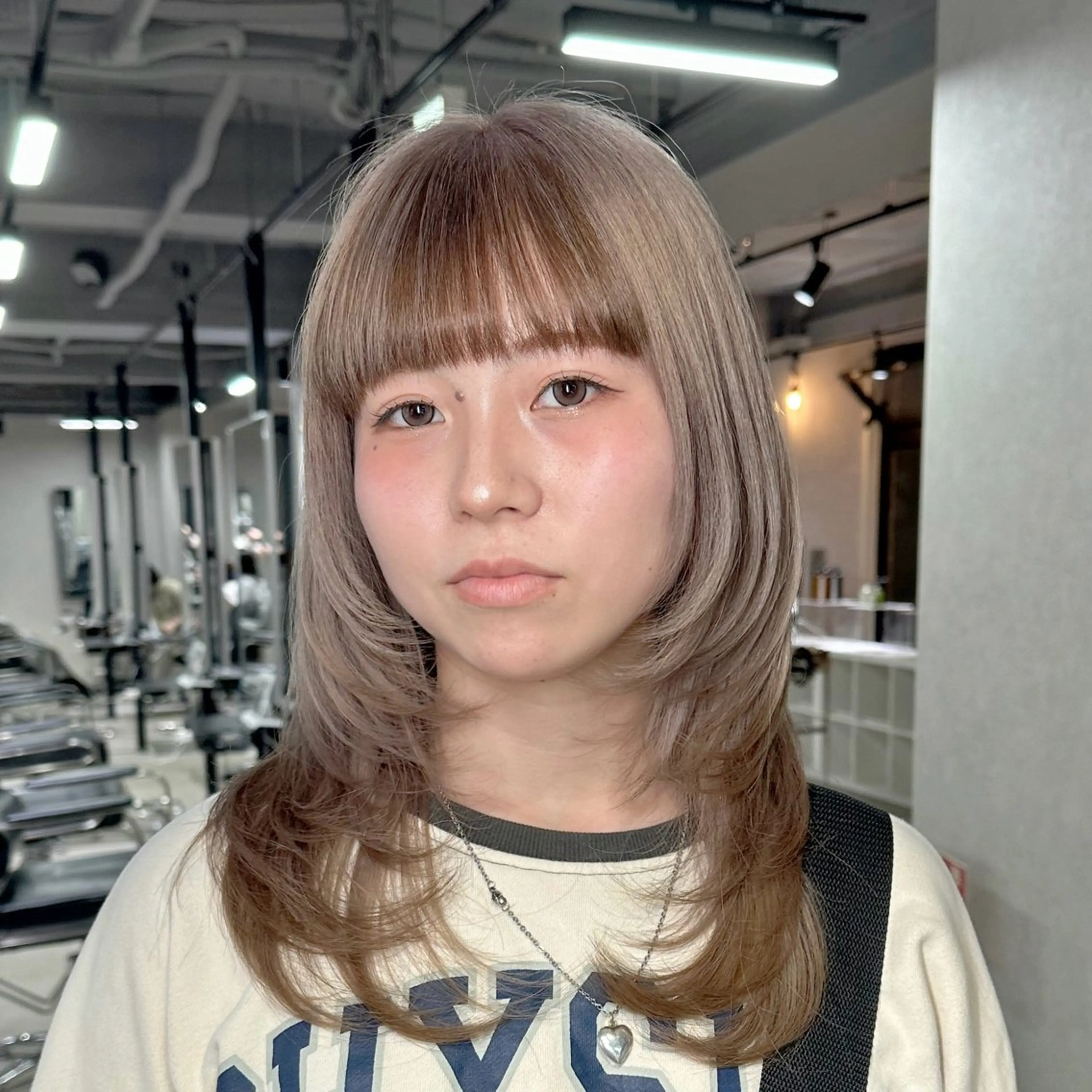 セミロング ケアカラー ボブ 髪質改善 レイヤーカット トリートメント カット ヘアカラー トリートメント 艶髪カラー/レイヤ ー支持No.1renのヘアスタイル