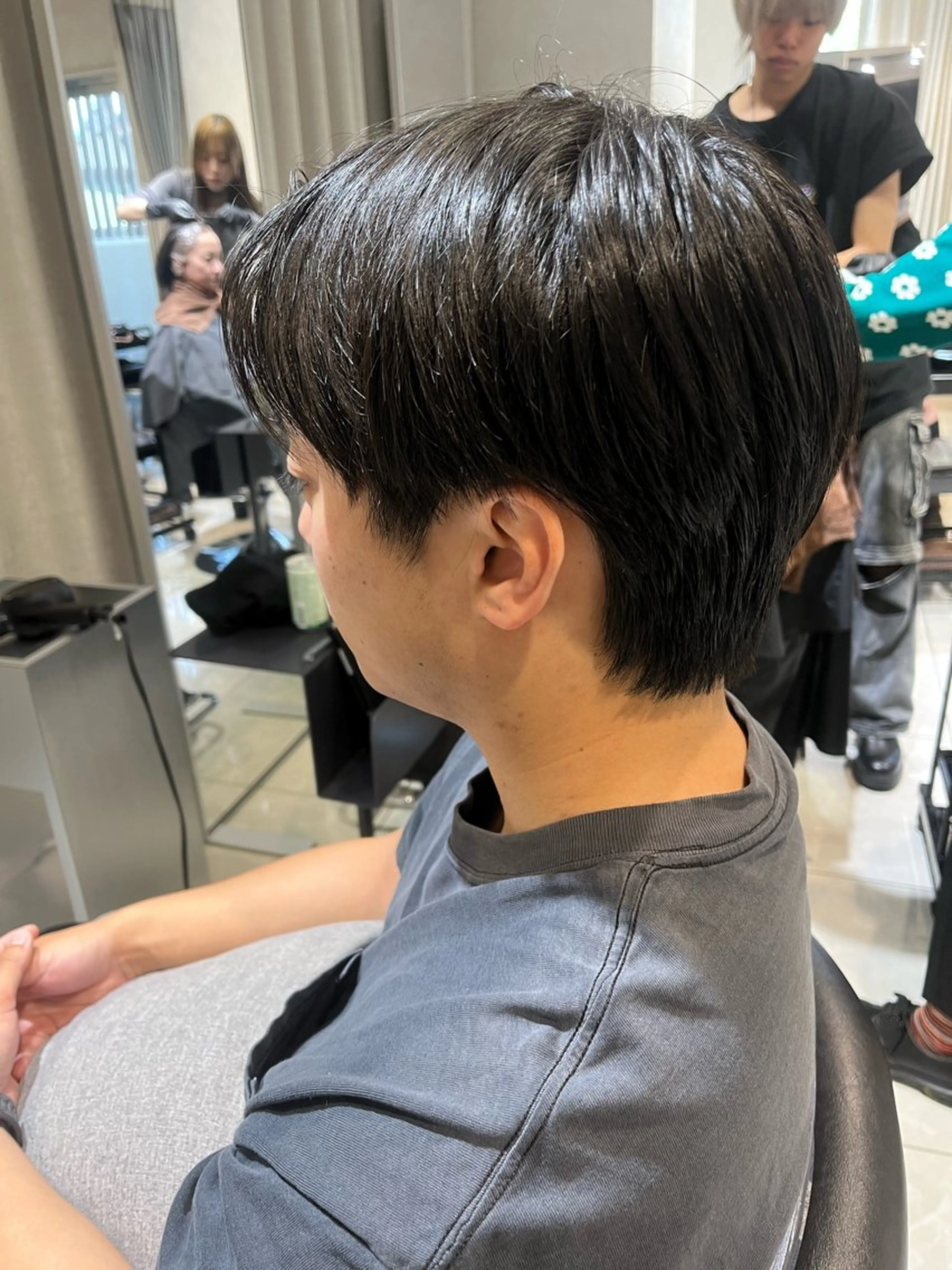 メンズ カット トリートメント ヘッドスパ 韓国メンズ特化 ダウン・毛流れパーマのヘアスタイル