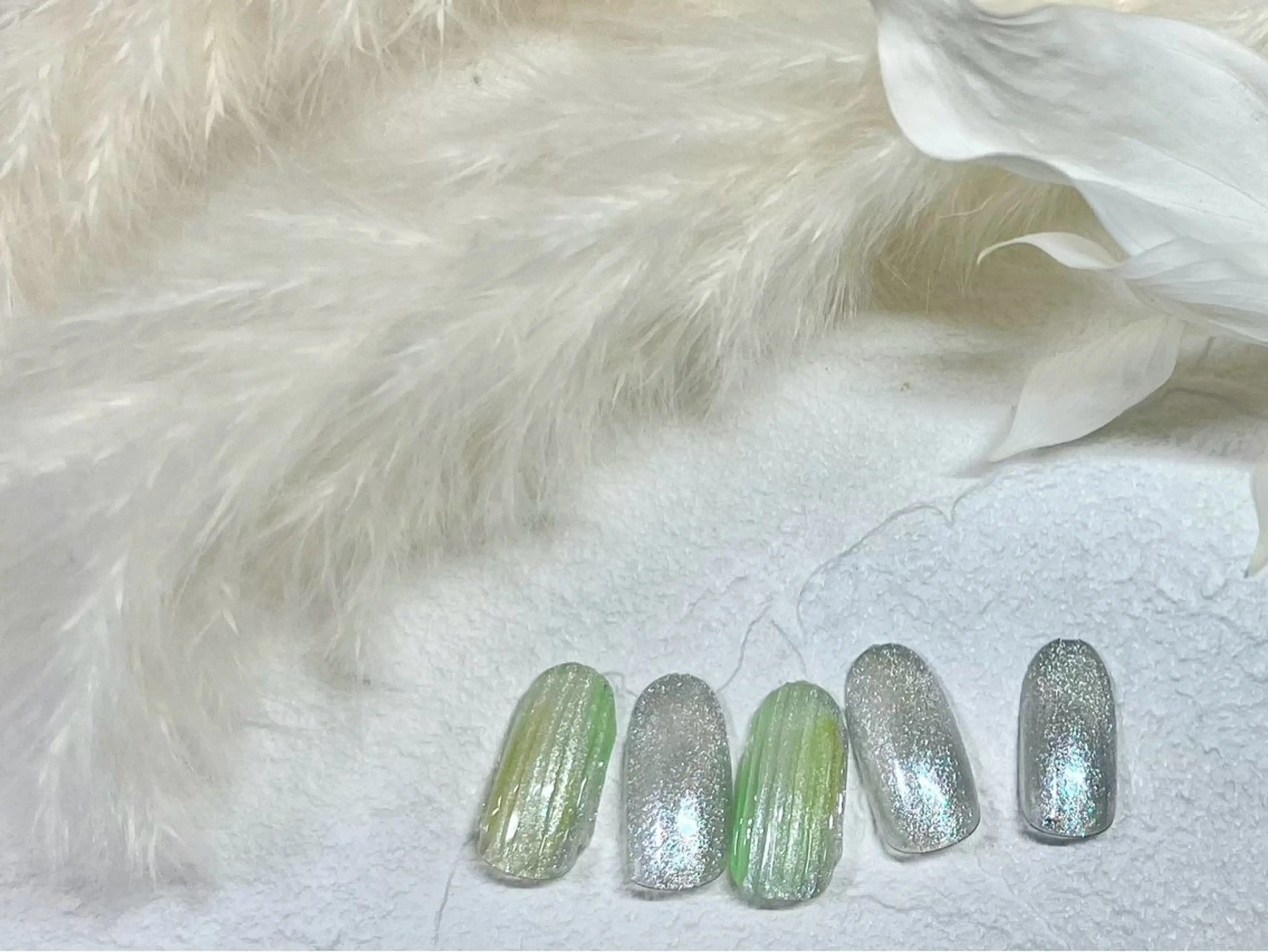 ネイル オーロラネイル フットネイル フレンチネイル ジェルネイル マグネットネイル kiki nail たまプラーザのネイルデザイン