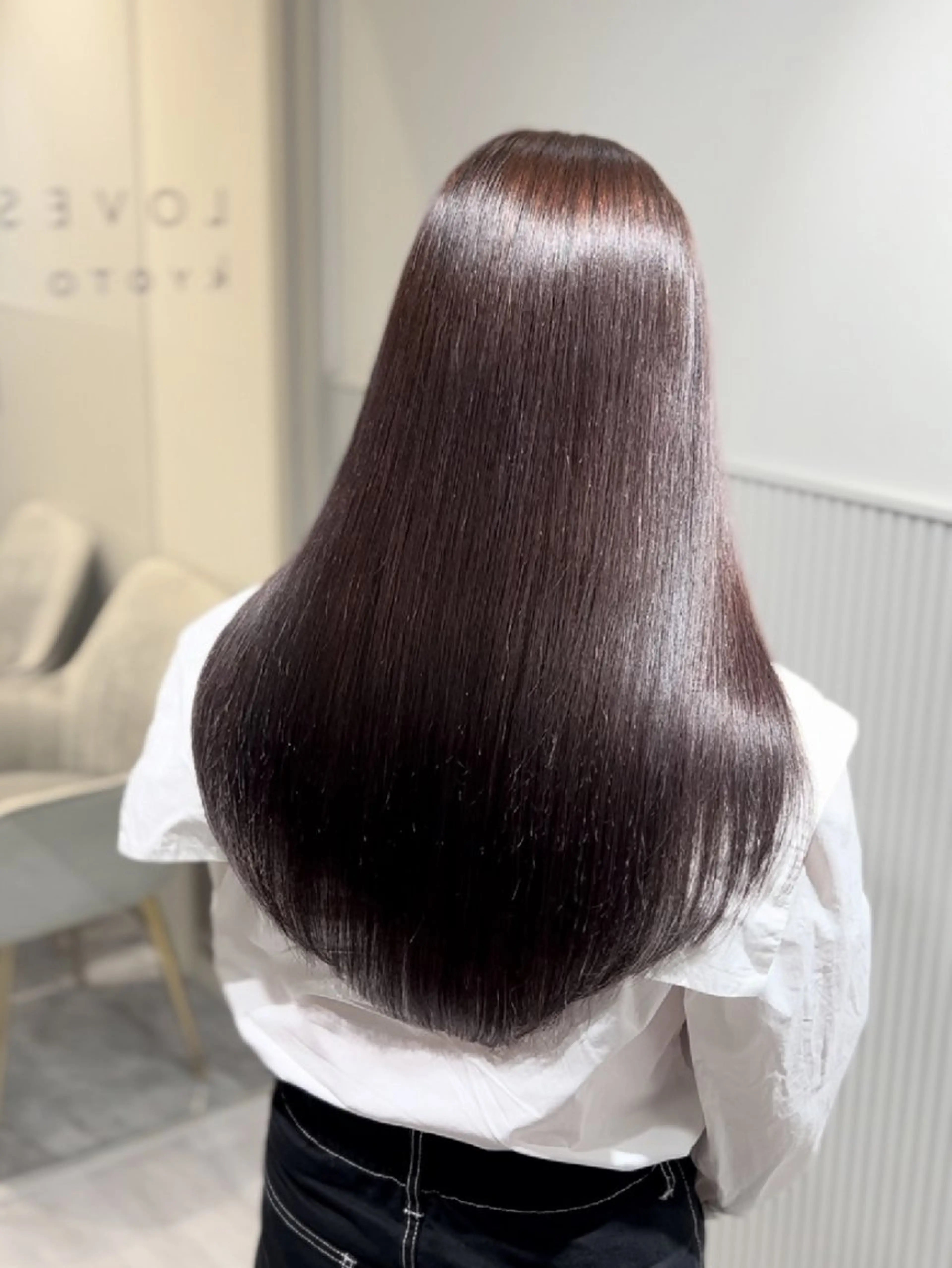 ロング LOVEST クロサカ ユウナのヘアスタイル