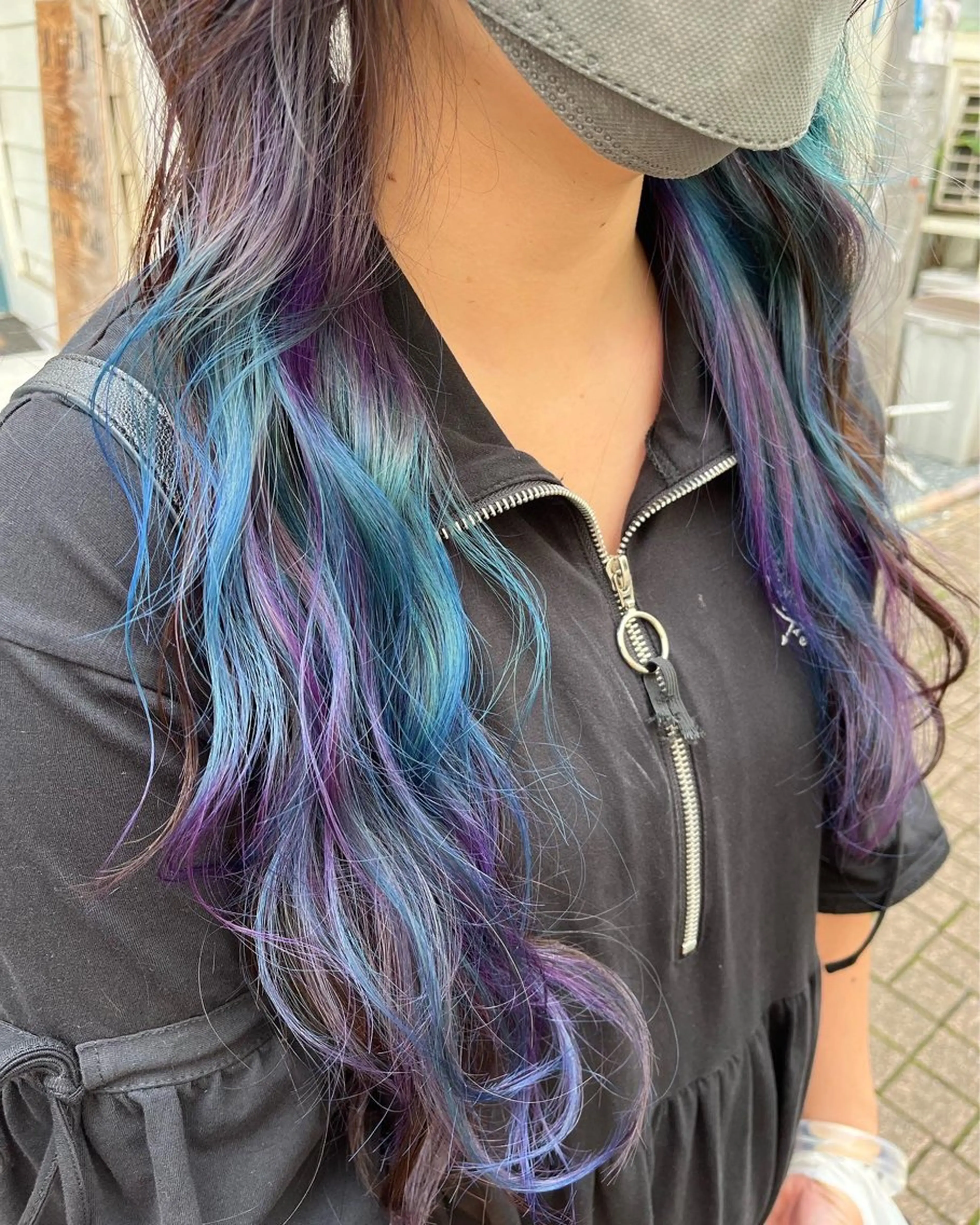 ロング カラー ブリーチ イヤリングカラー インナーカラー ユニコーンカラー カット ヘアカラー トリートメント 原宿サロン代表 デザインカラー伊藤卓のヘアスタイル