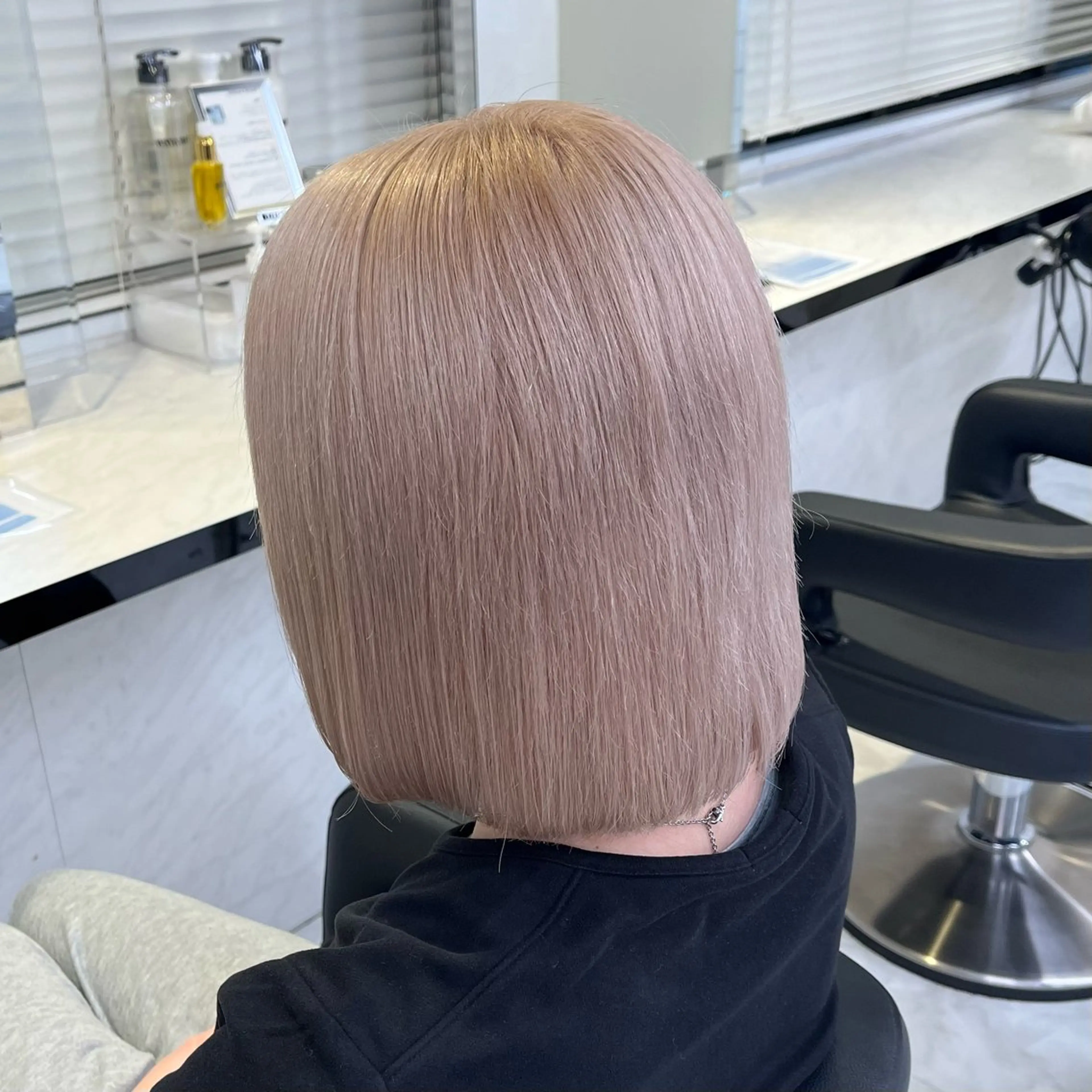 ミディアム カラー ヘアアレンジ ヘアカラー 🍒透明感カラー🌨 🥕ハイトーンカラーのヘアスタイル