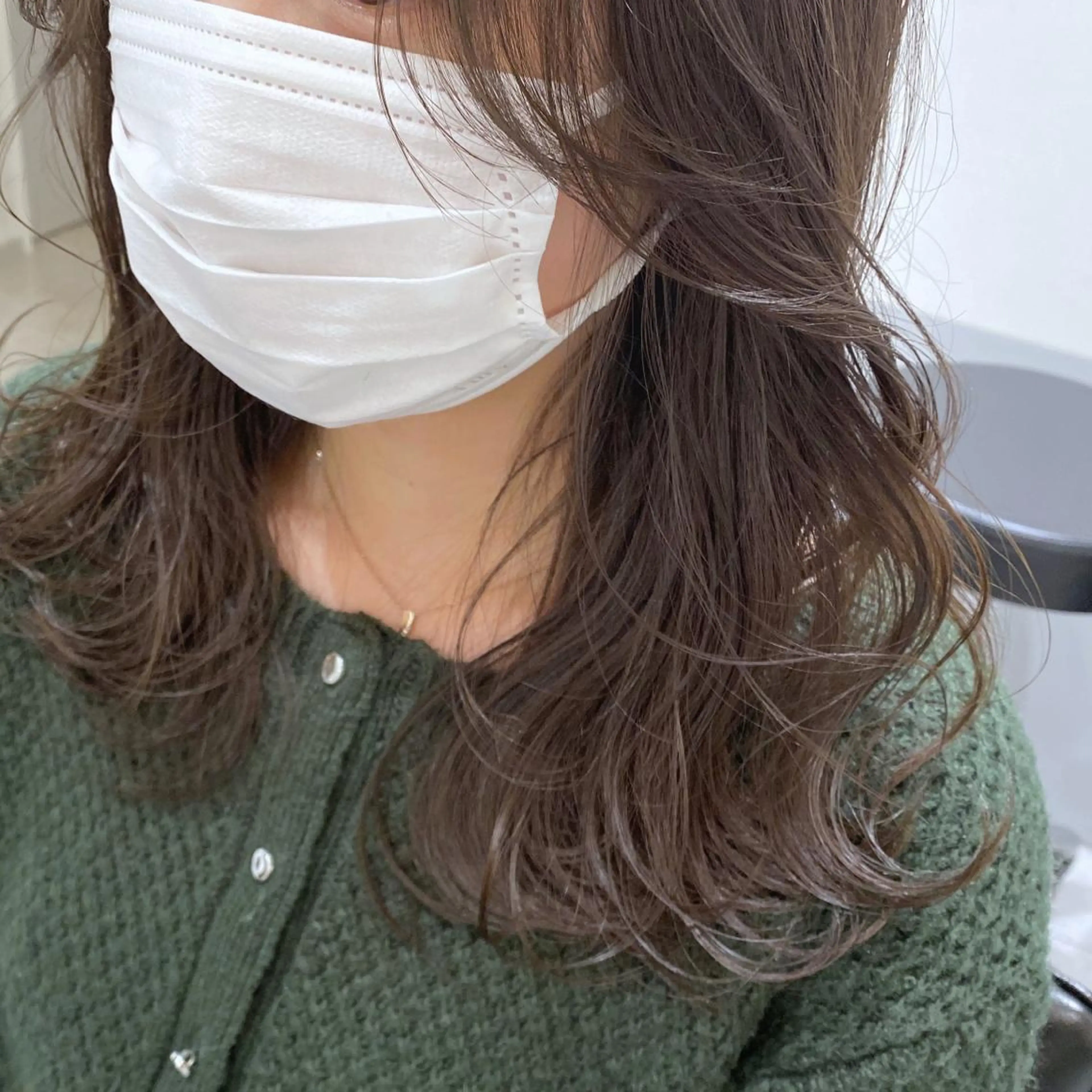 セミロング カラー ヘアカラー 畑中 愛梨のヘアスタイル