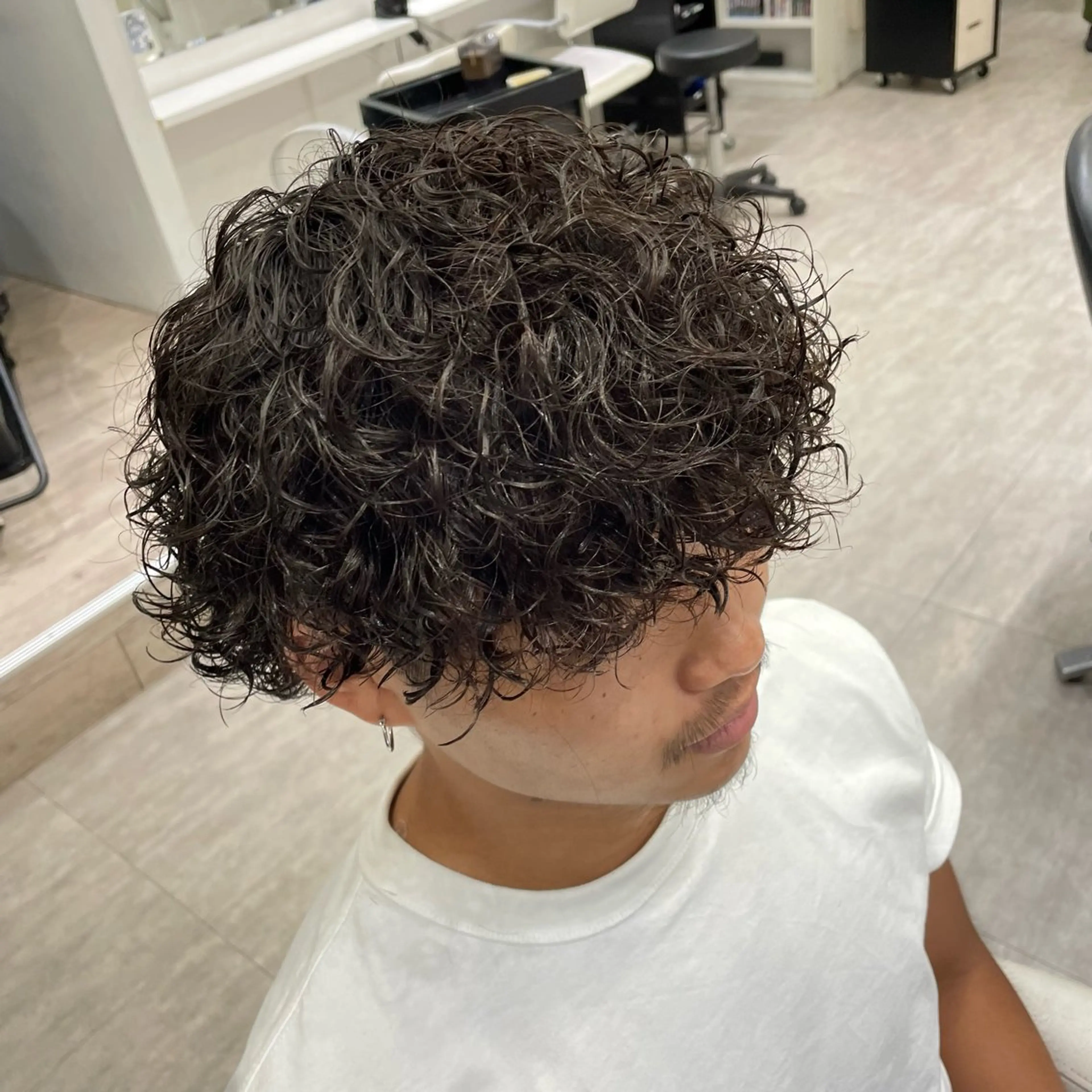 パーマ メンズ STUGS BARBERSHOP ByDAMDEE TOKYO 上野御徒町所属・メンズ専門💈 伊藤輝のヘアスタイル