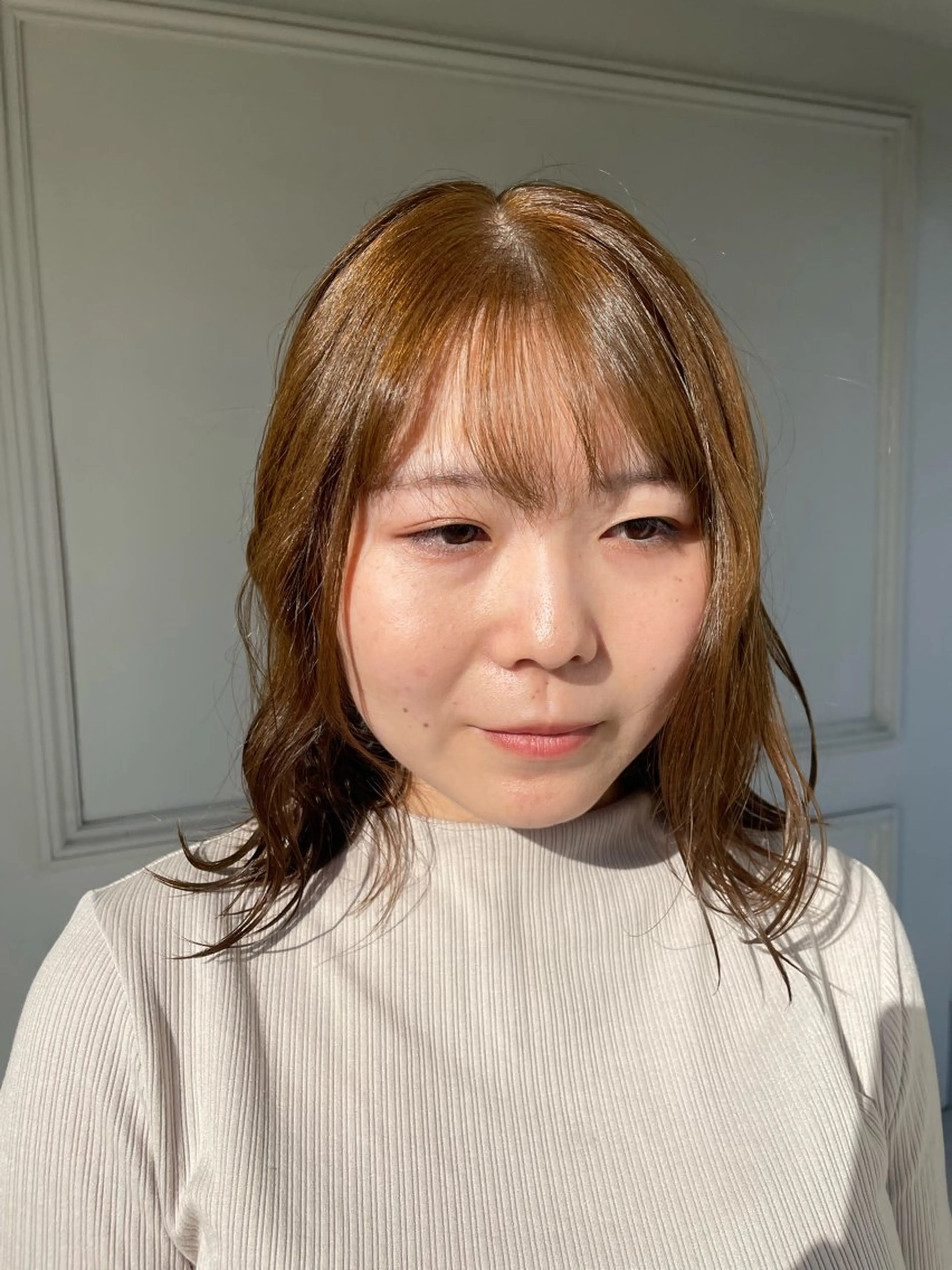 ミディアム カラー ベージュカラー オリーブベージュ ヘアカラー 長岡 香澄のヘアスタイル
