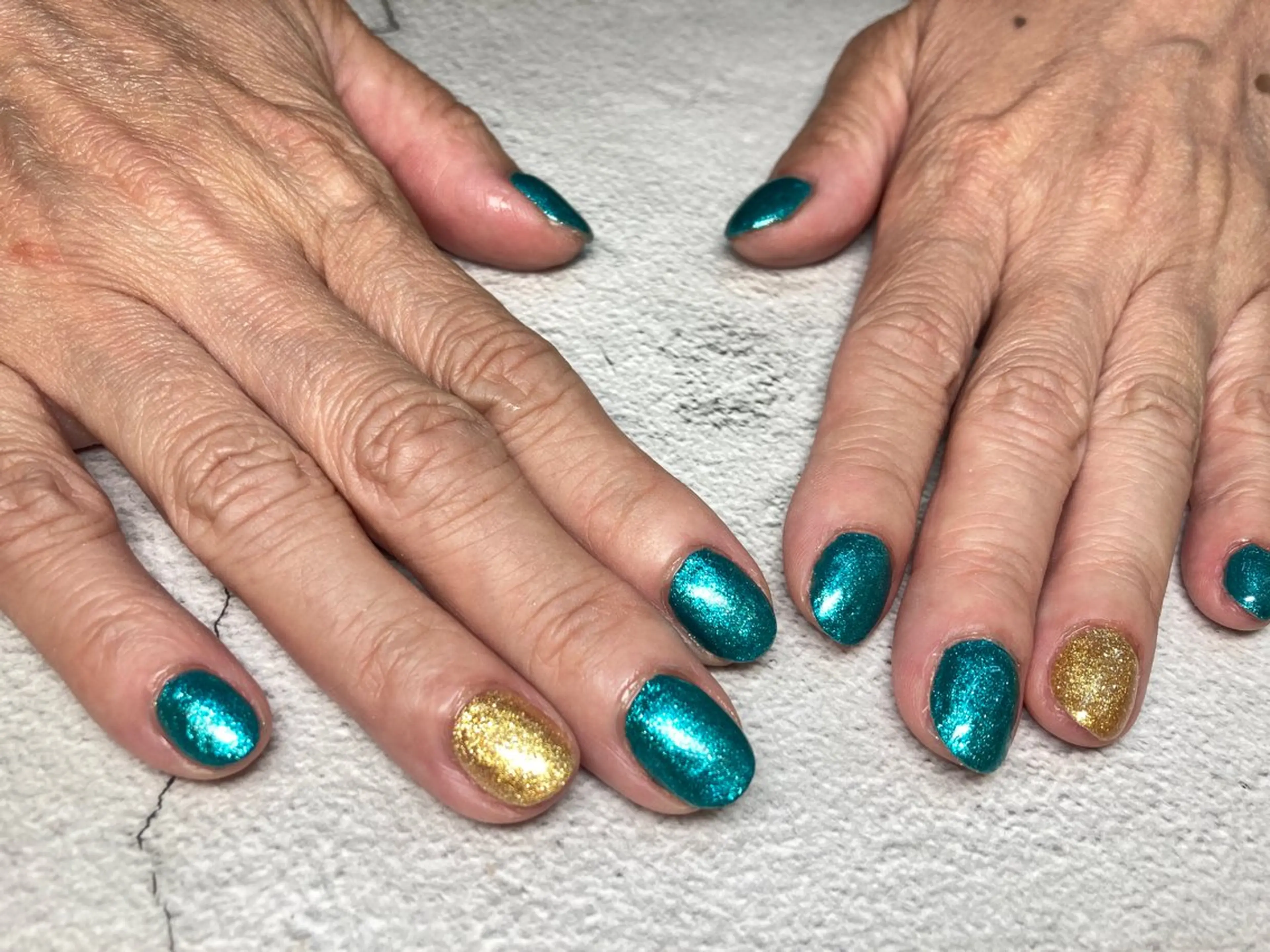 ネイル Queennail 北堀江AYAのネイルデザイン