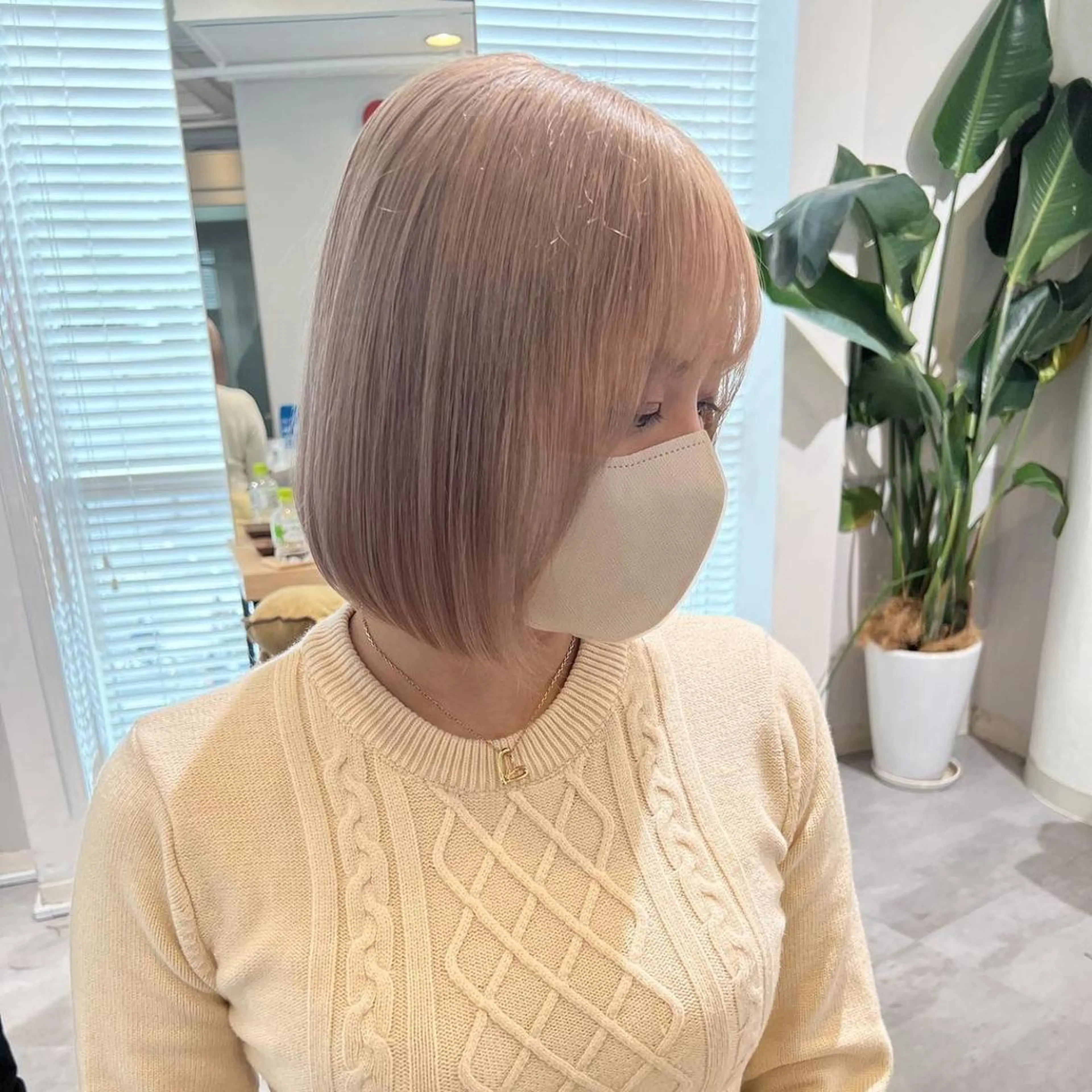 ショート カラー ブリーチ、髪質改善 Noe心斎橋店のヘアスタイル